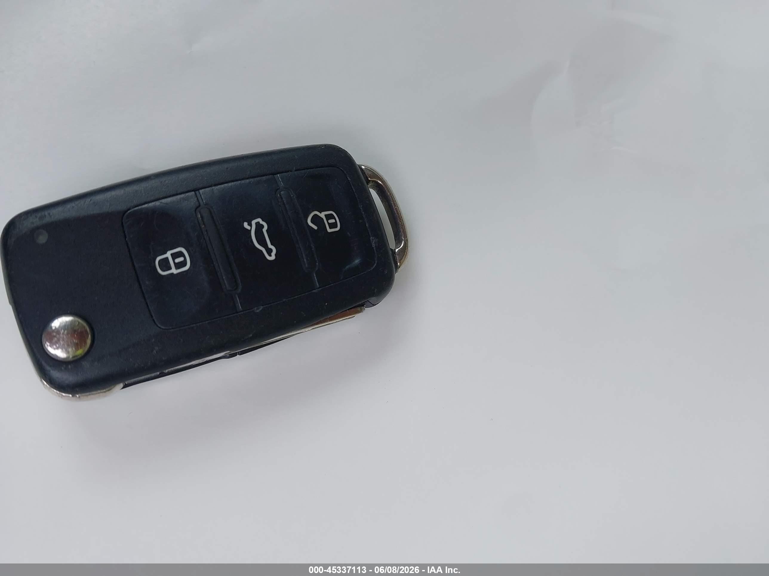 2013 Volkswagen Jetta 2.5l Se Белый vin: 3VWDX7AJ6DM448644