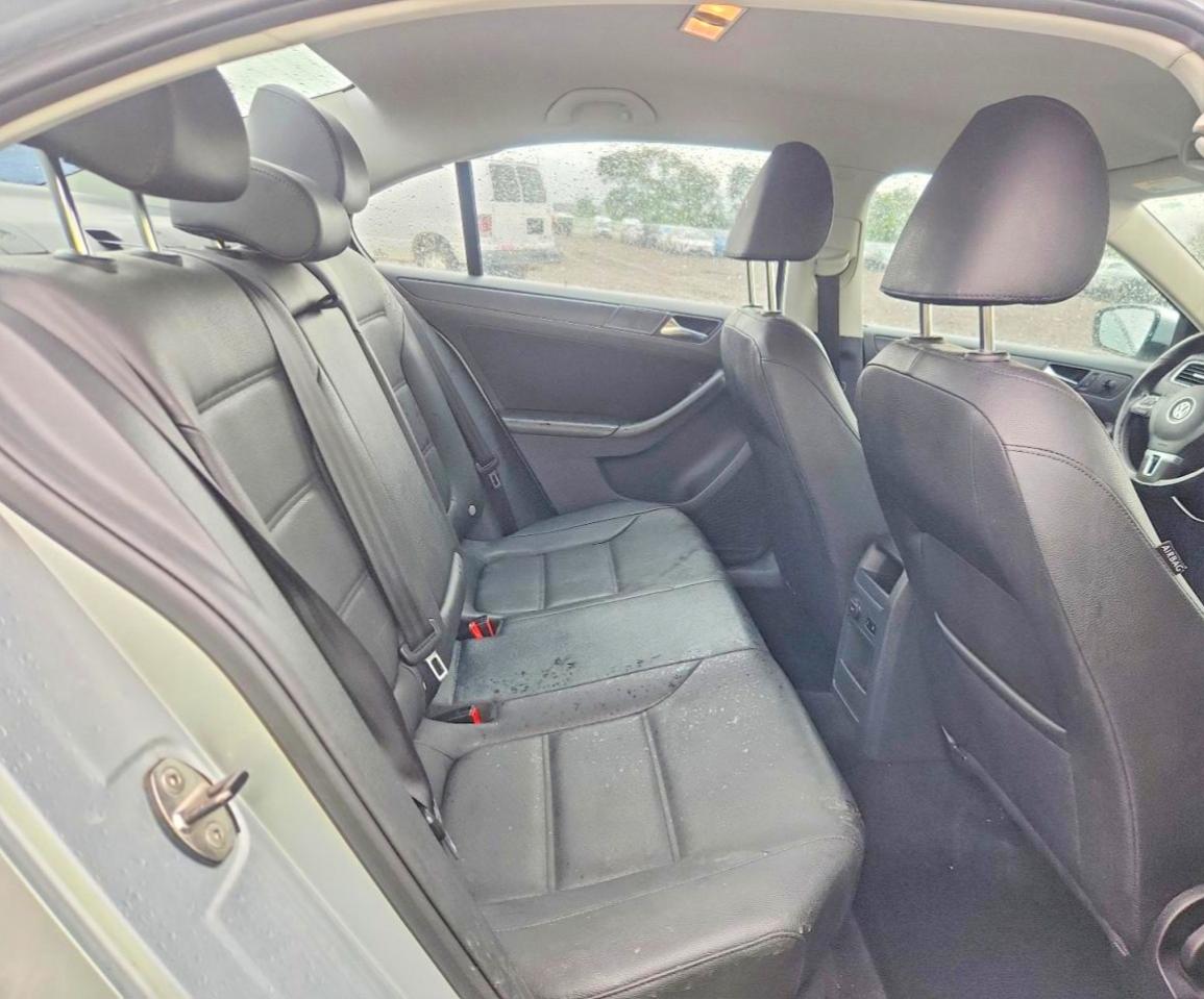 2011 Volkswagen Jetta Se Silver vin: 3VWDX7AJ7BM339946
