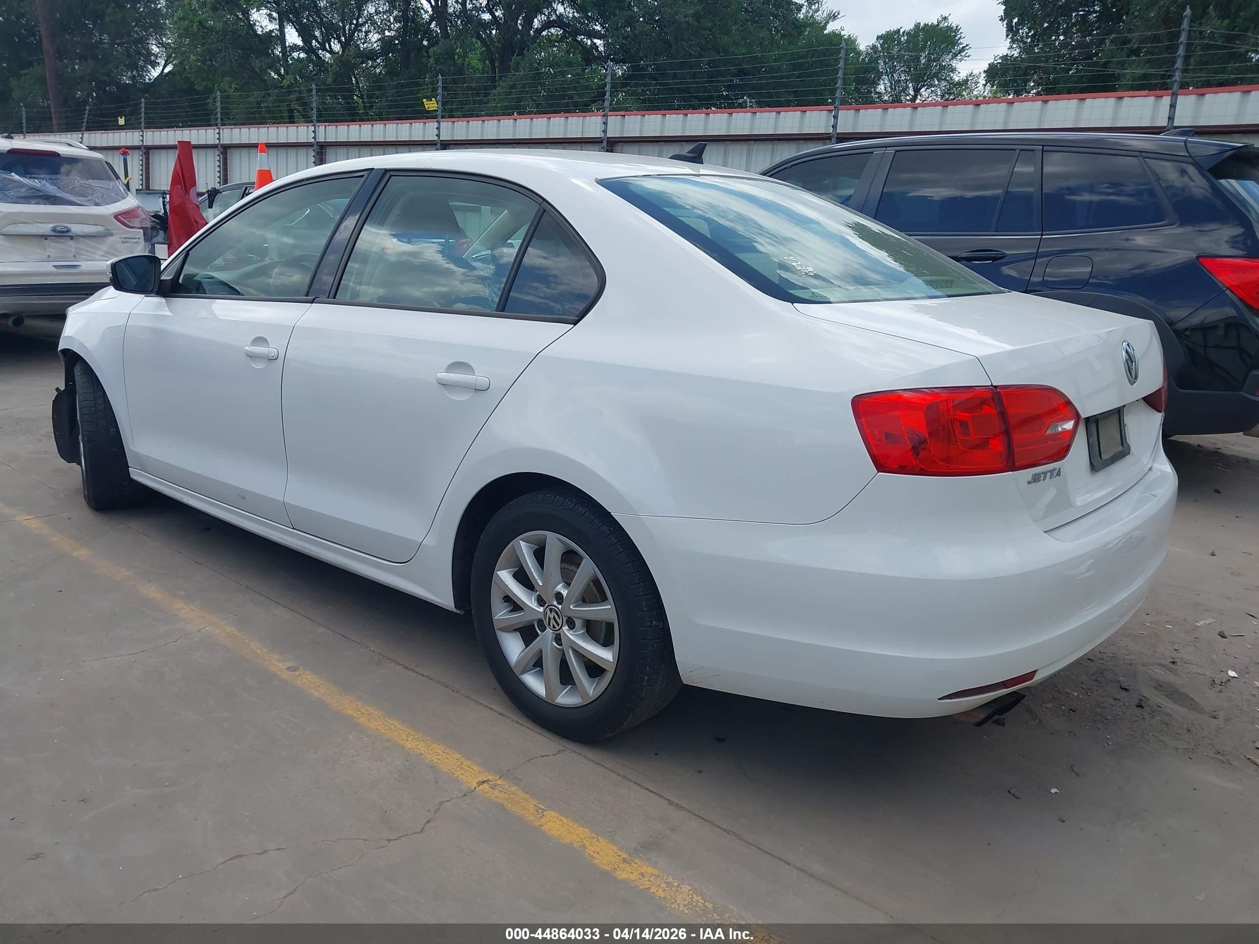 2012 Volkswagen Jetta 2.5l Se White vin: 3VWDX7AJ7CM064726