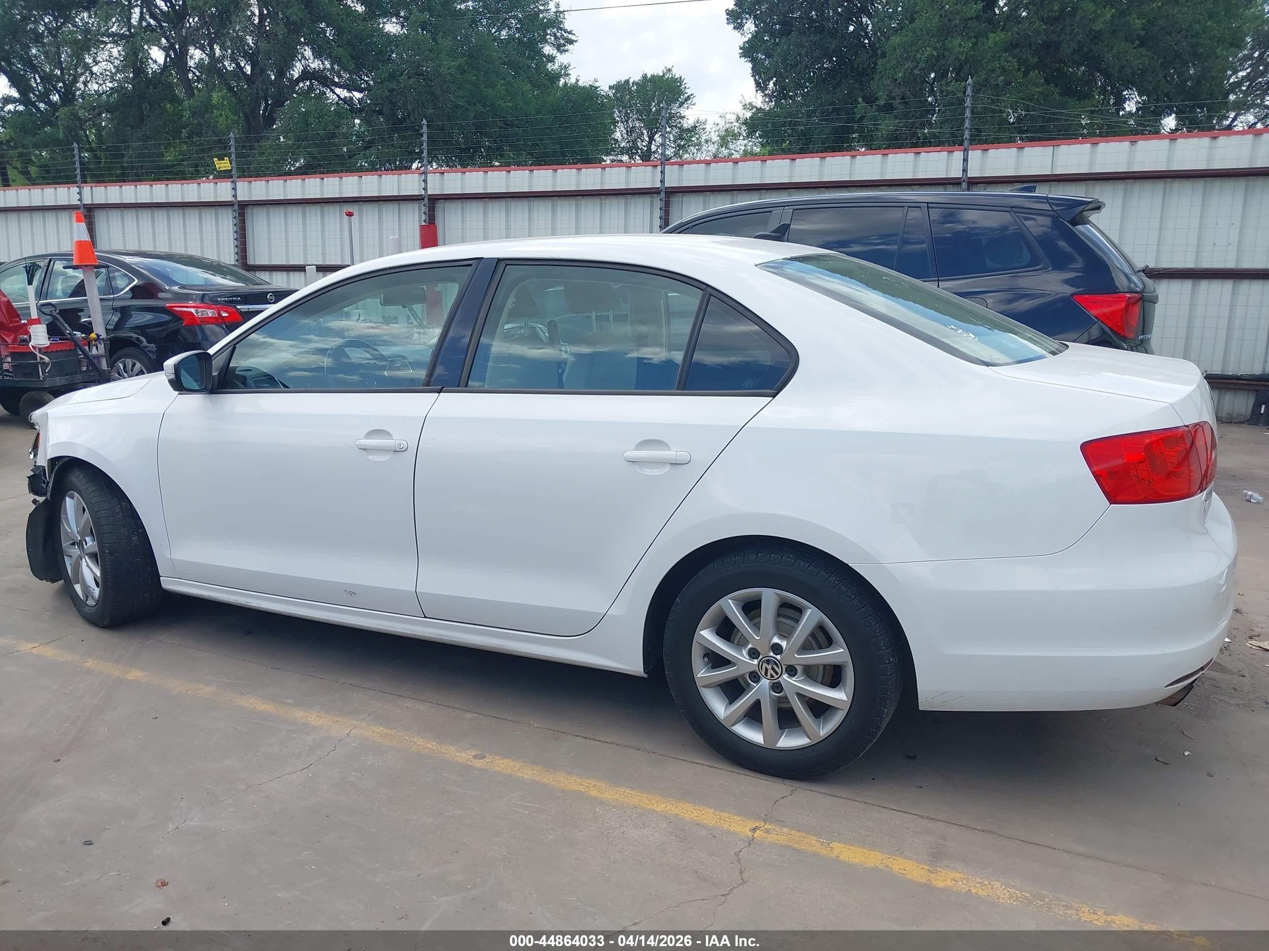 2012 Volkswagen Jetta 2.5l Se White vin: 3VWDX7AJ7CM064726