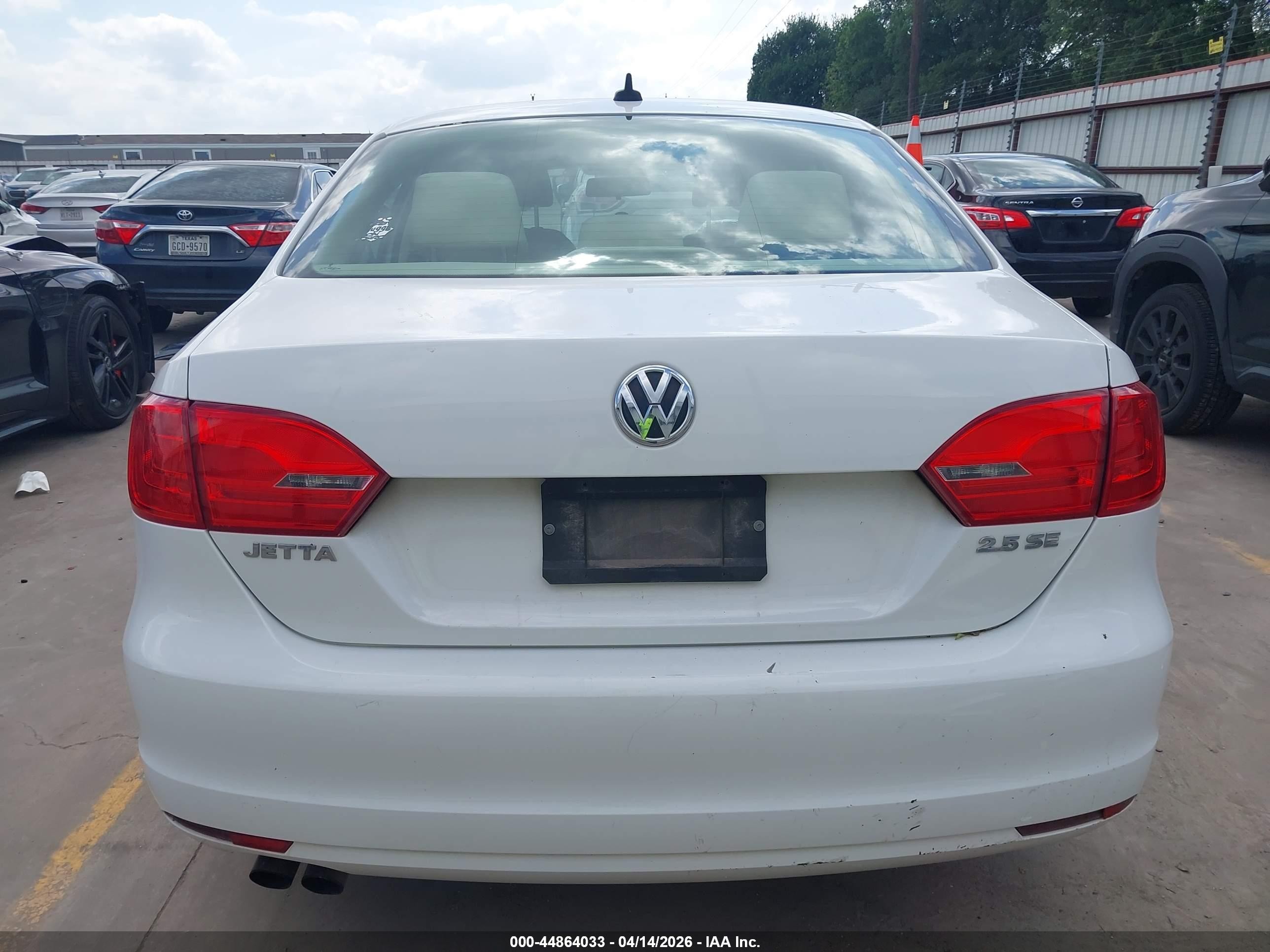2012 Volkswagen Jetta 2.5l Se White vin: 3VWDX7AJ7CM064726