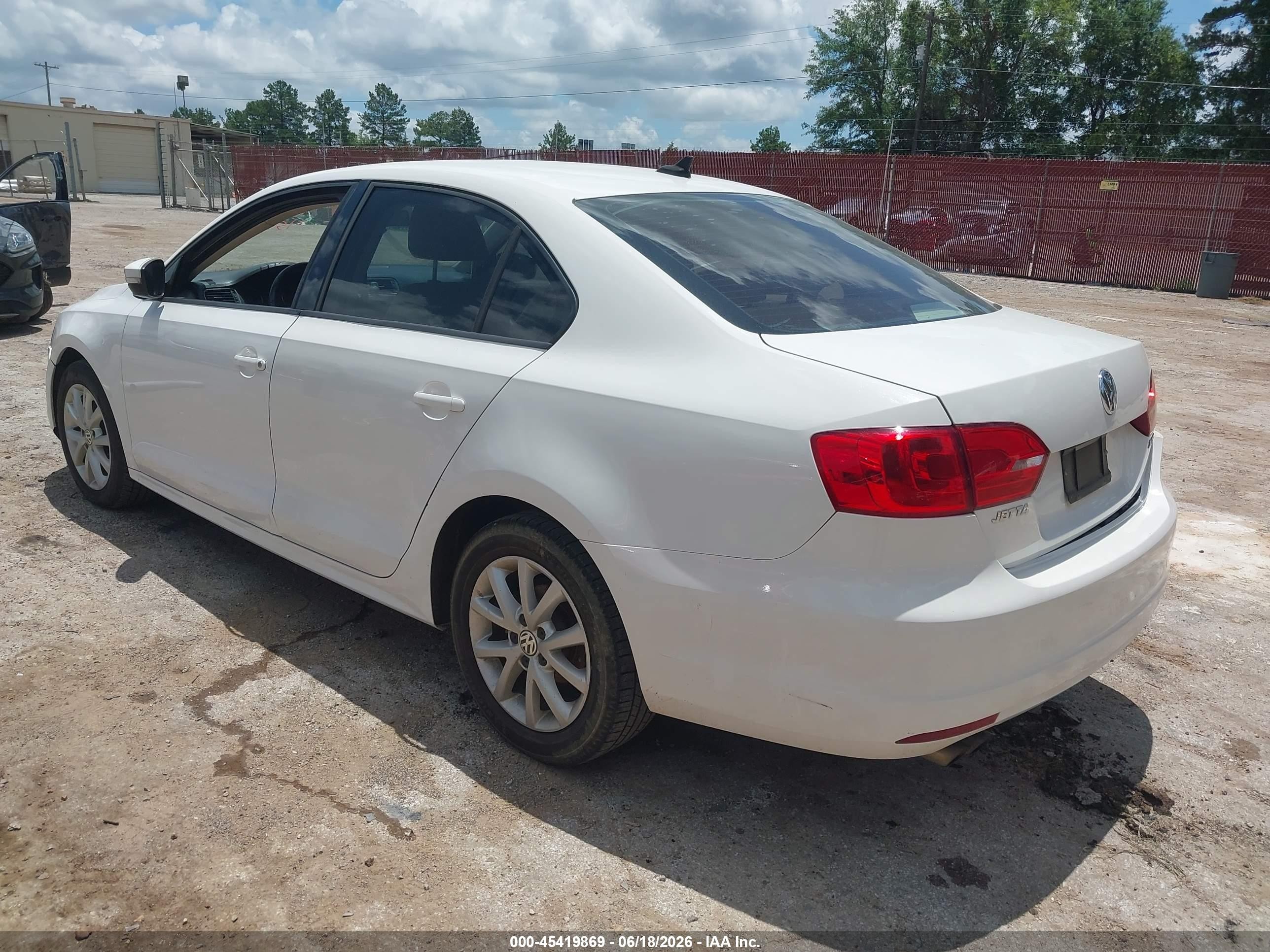 2012 Volkswagen Jetta 2.5l Se White vin: 3VWDX7AJ7CM386766