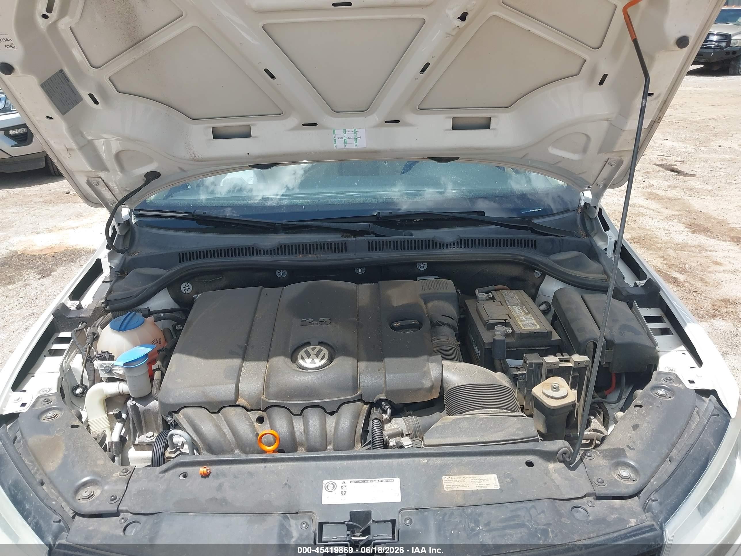 2012 Volkswagen Jetta 2.5l Se White vin: 3VWDX7AJ7CM386766