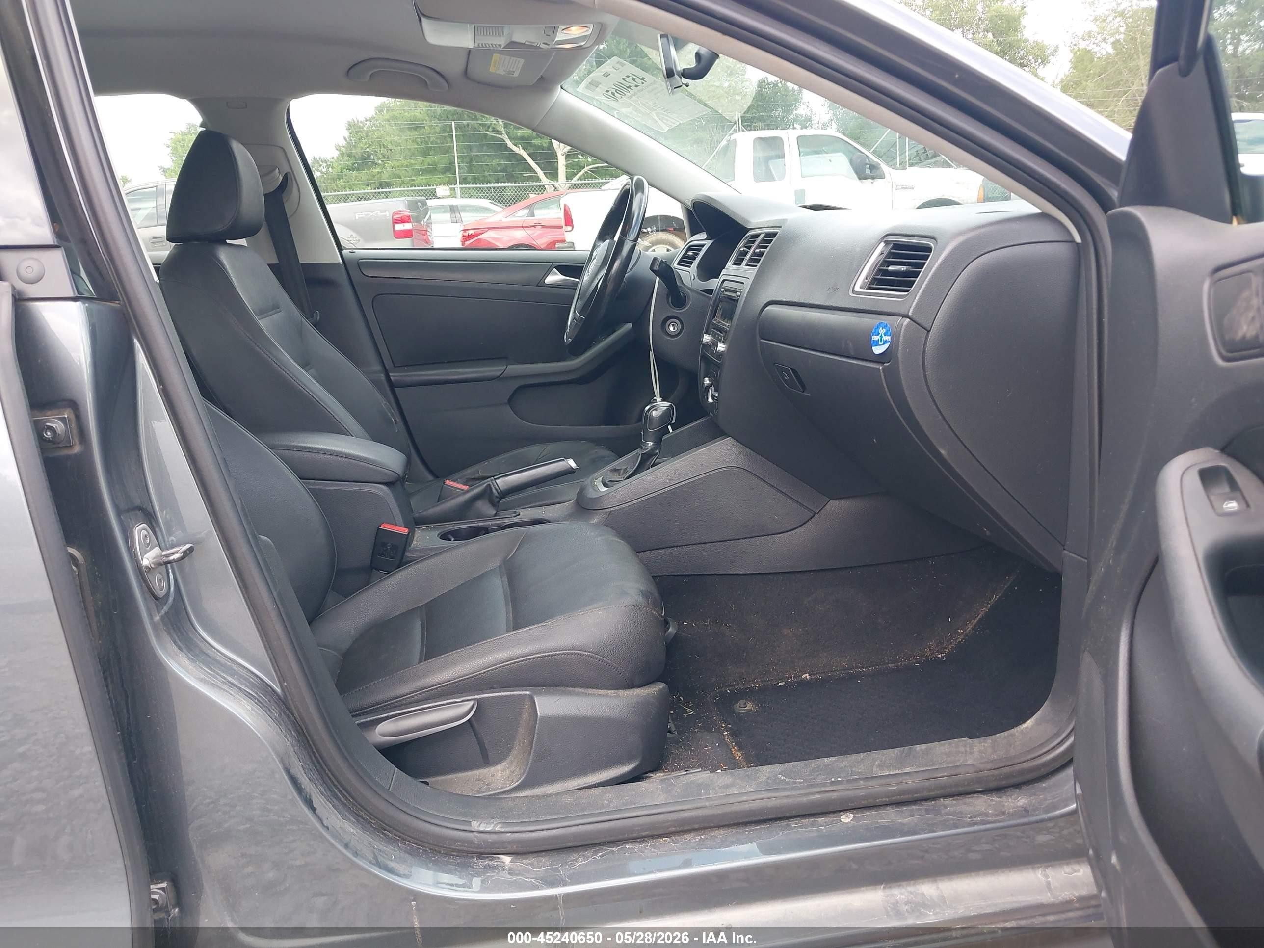2012 Volkswagen Jetta 2.5l Se Серый vin: 3VWDX7AJ7CM417062