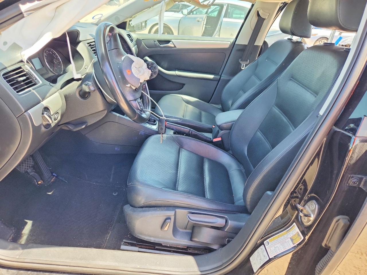 2013 Volkswagen Jetta Se Black vin: 3VWDX7AJ7DM260330