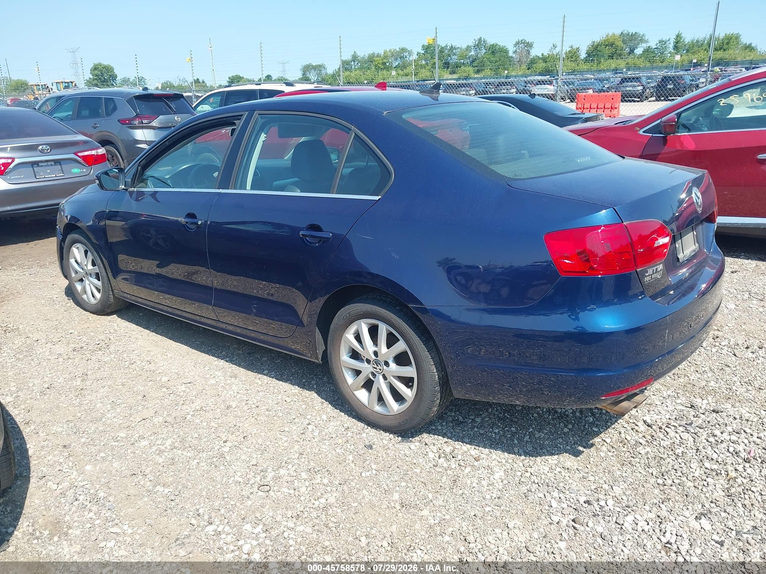 2013 Volkswagen Jetta 2.5l Se Blue vin: 3VWDX7AJ7DM368205