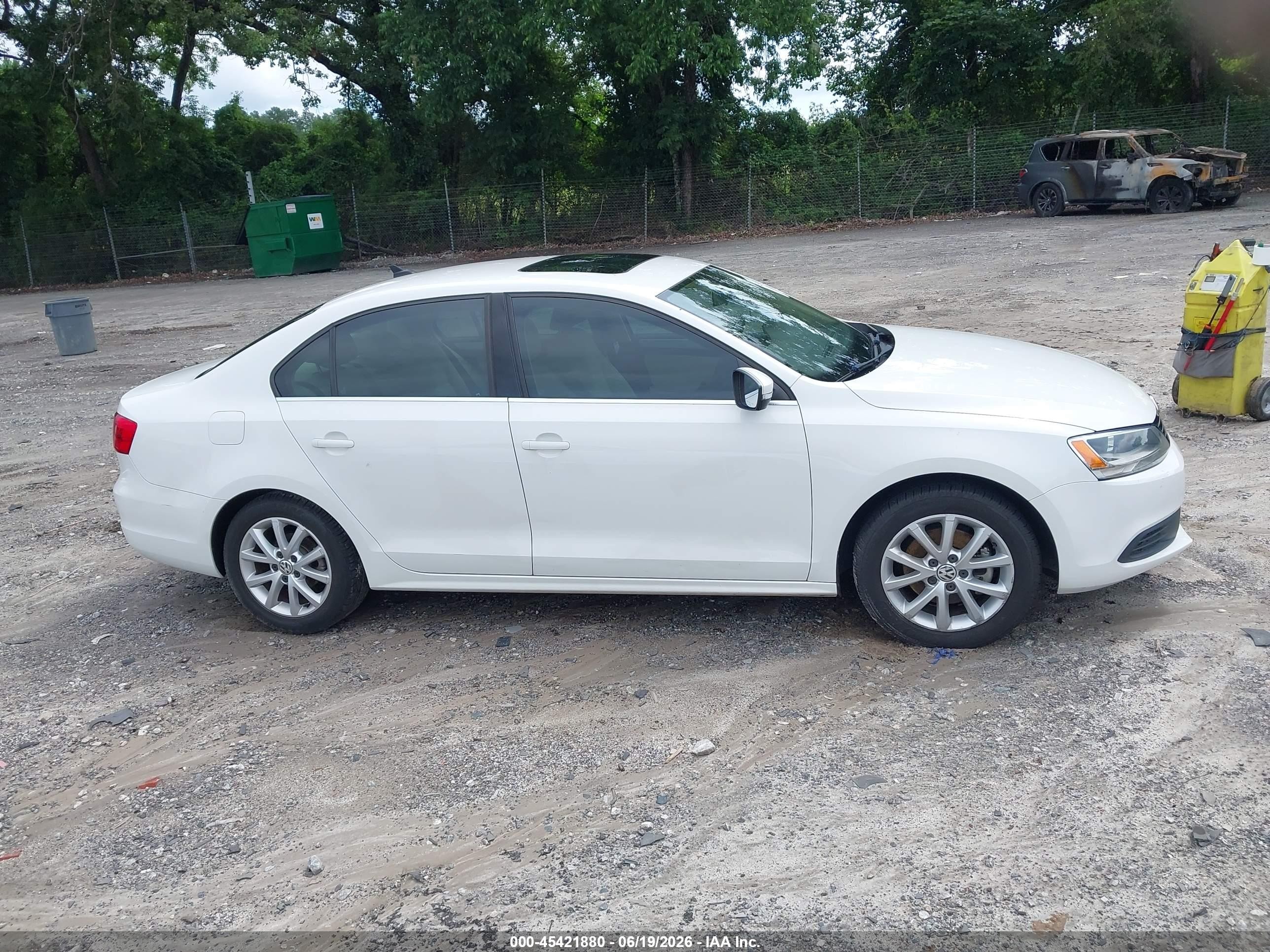 2013 Volkswagen Jetta 2.5l Se White vin: 3VWDX7AJ7DM421677