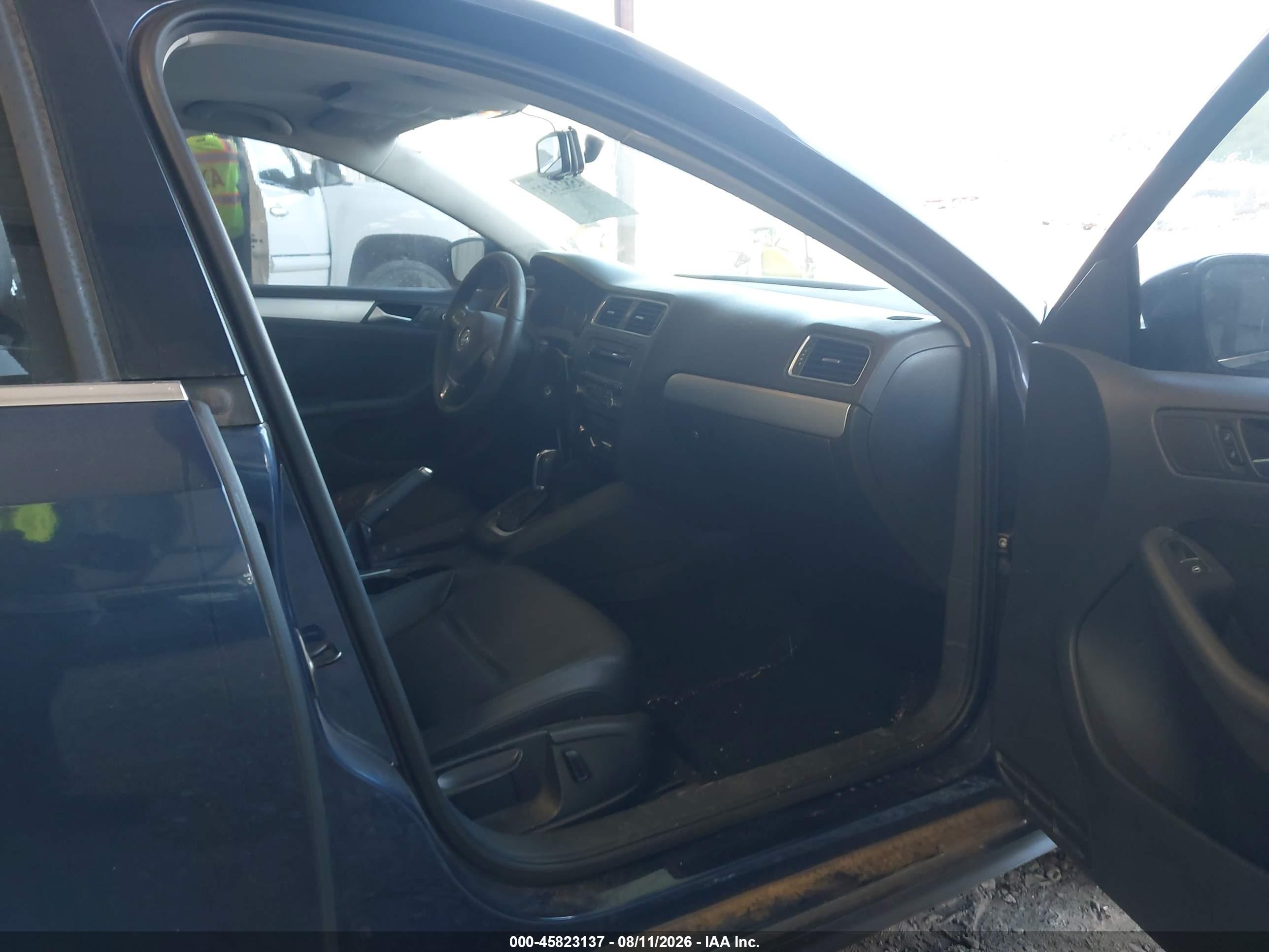 2013 Volkswagen Jetta 2.5l Se Blue vin: 3VWDX7AJ7DM426037
