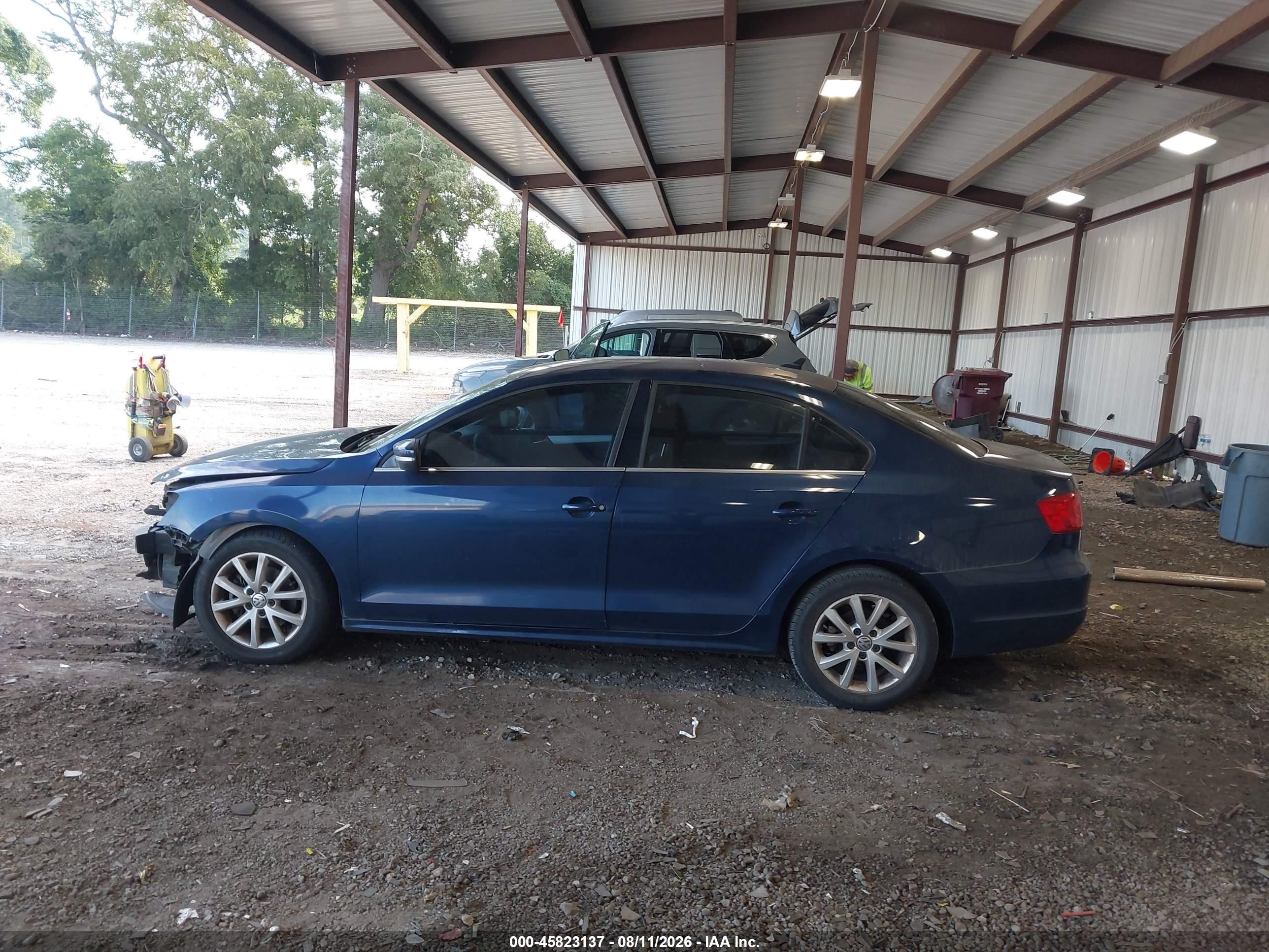 2013 Volkswagen Jetta 2.5l Se Blue vin: 3VWDX7AJ7DM426037