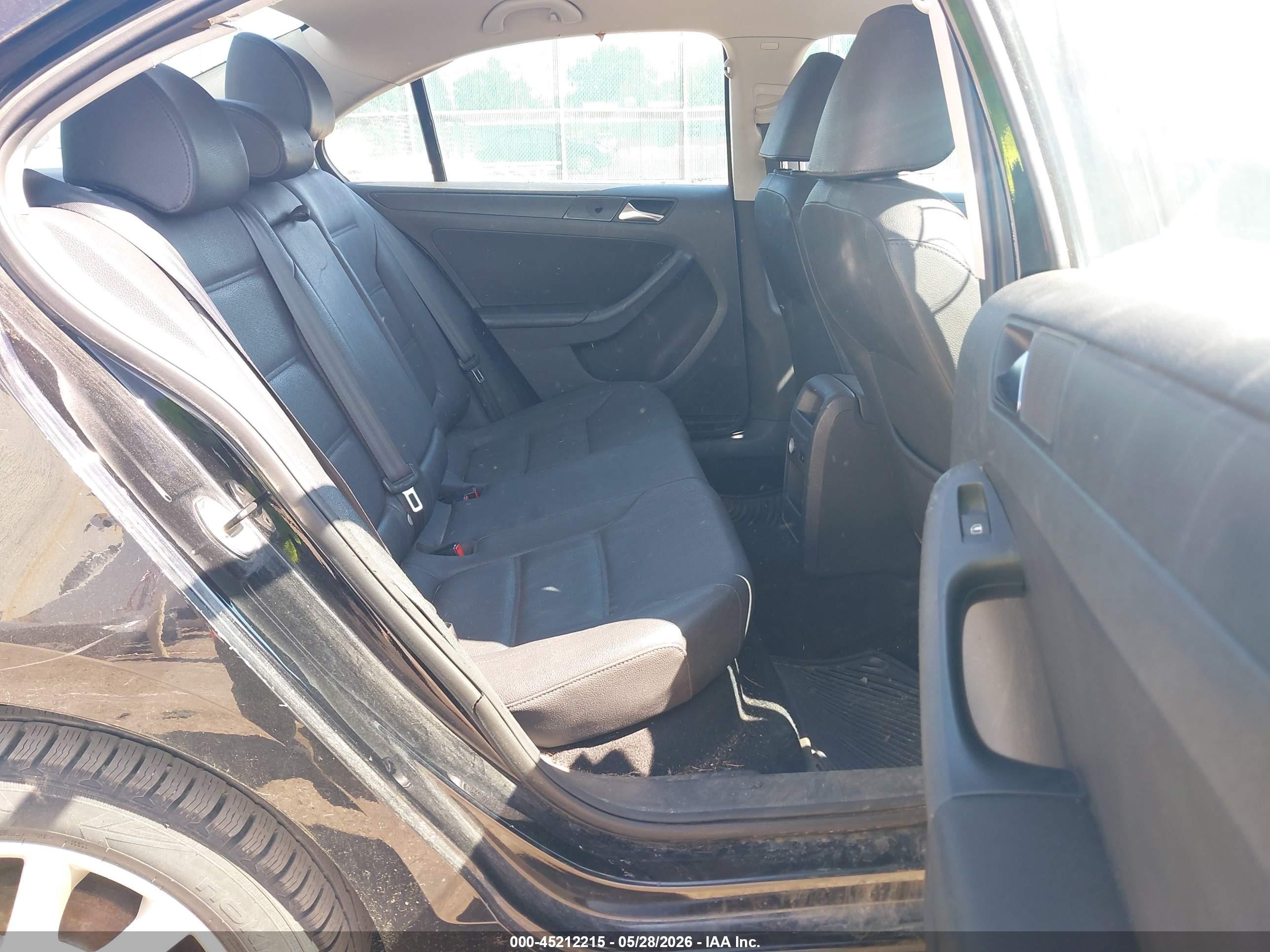 2011 Volkswagen Jetta 2.5l Se Black vin: 3VWDX7AJ8BM027957