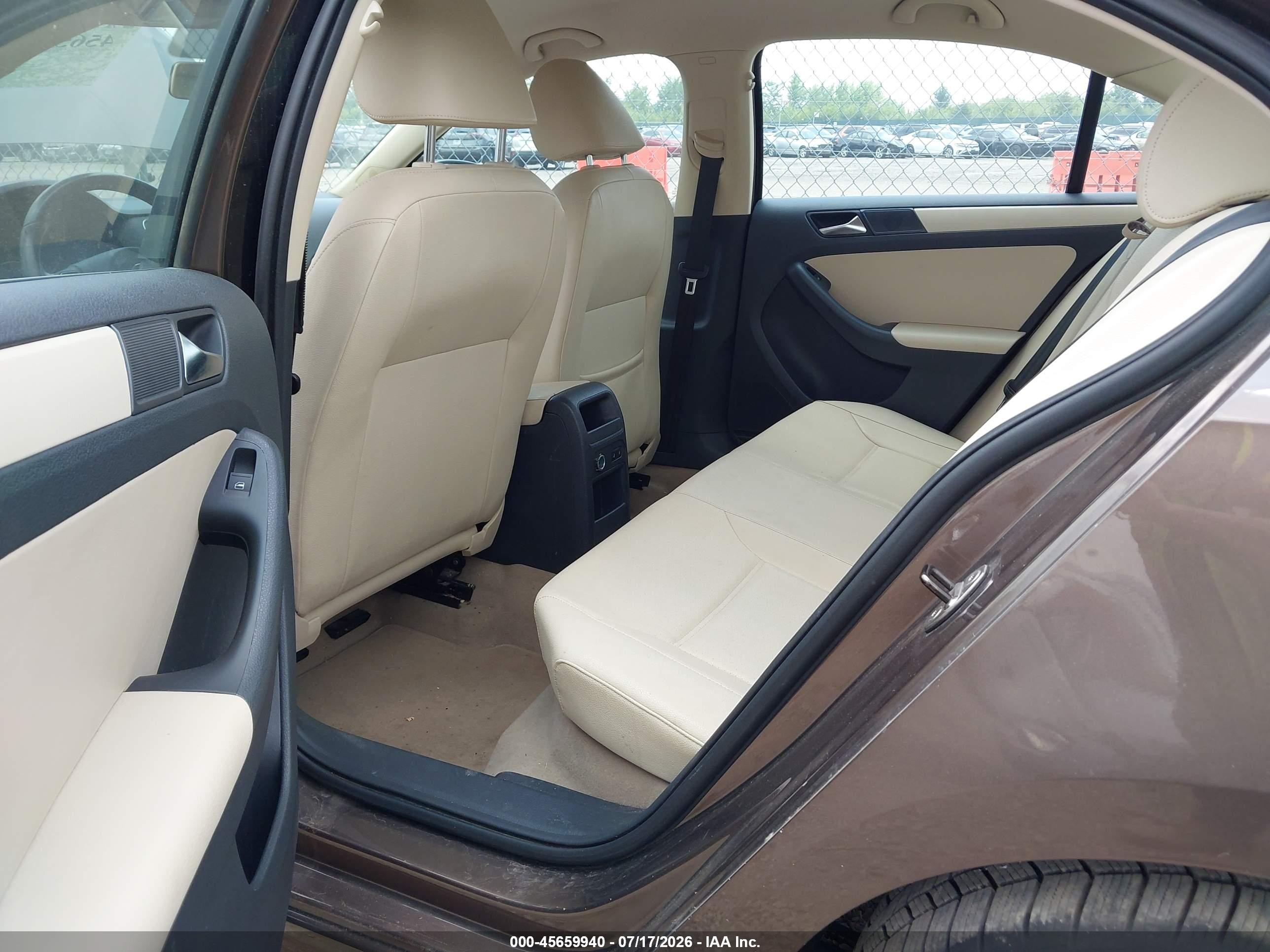 2011 Volkswagen Jetta 2.5l Se Коричневый vin: 3VWDX7AJ8BM325067