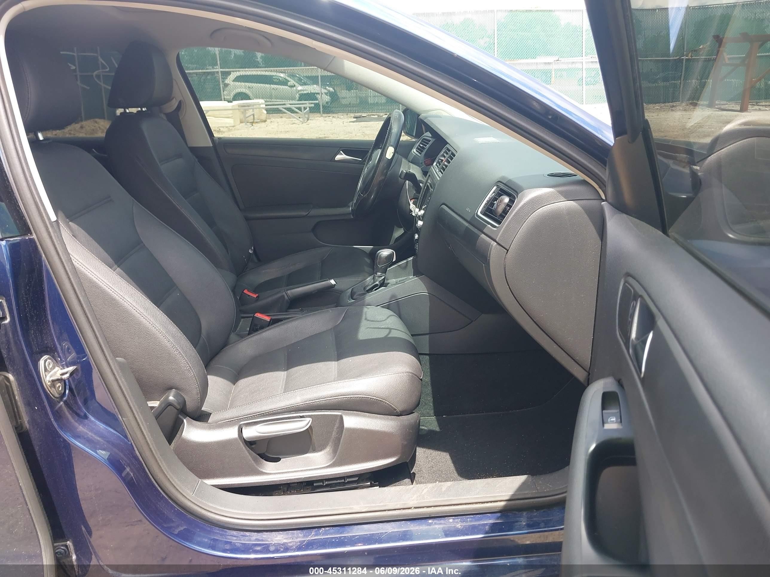 2011 Volkswagen Jetta 2.5l Se Dark Blue vin: 3VWDX7AJ8BM332603