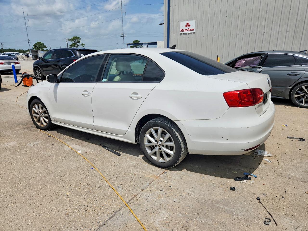 2011 Volkswagen Jetta Se White vin: 3VWDX7AJ8BM367240