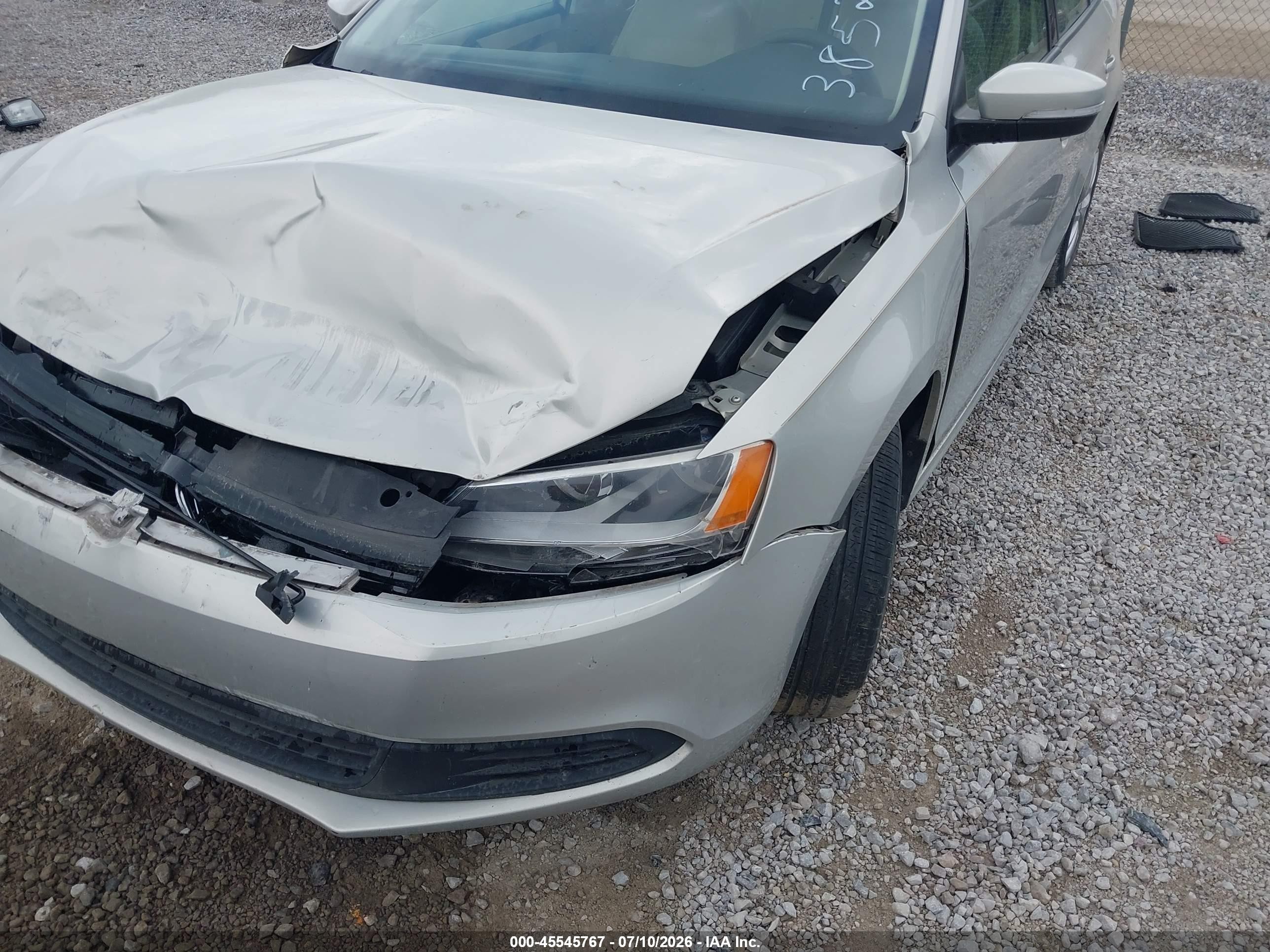 2011 Volkswagen Jetta 2.5l Se Gold vin: 3VWDX7AJ8BM385253