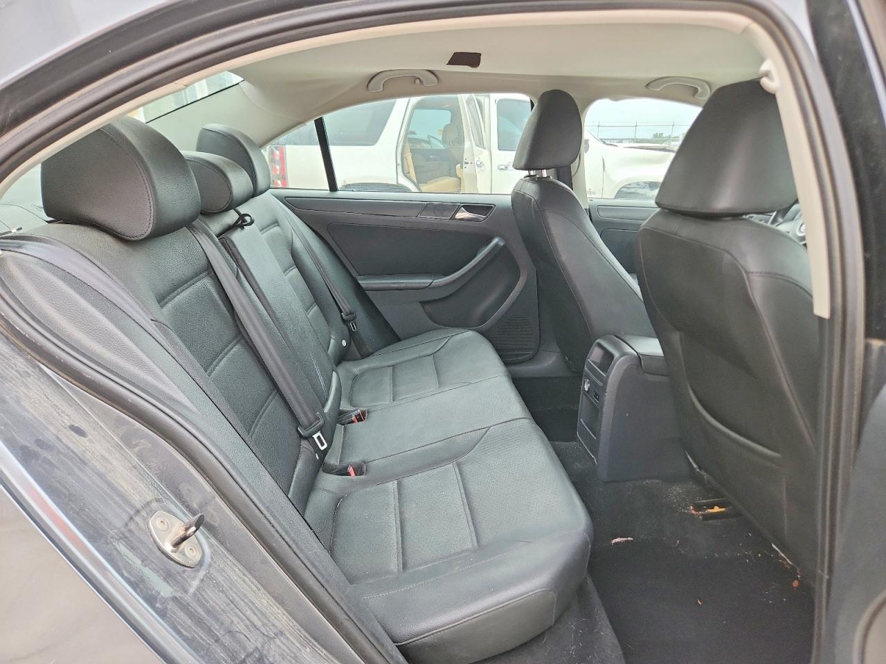 2012 Volkswagen Jetta Se Gray vin: 3VWDX7AJ8CM301014
