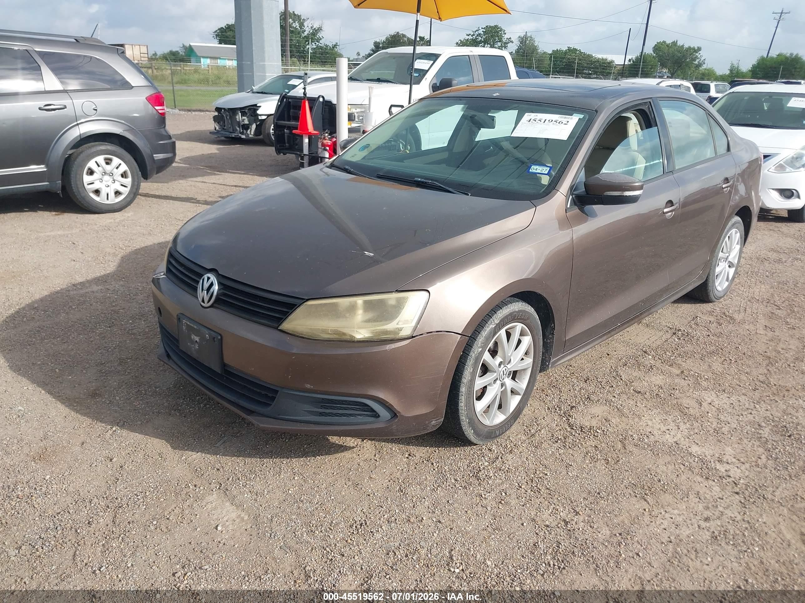 2012 Volkswagen Jetta 2.5l Se Brown vin: 3VWDX7AJ8CM311381