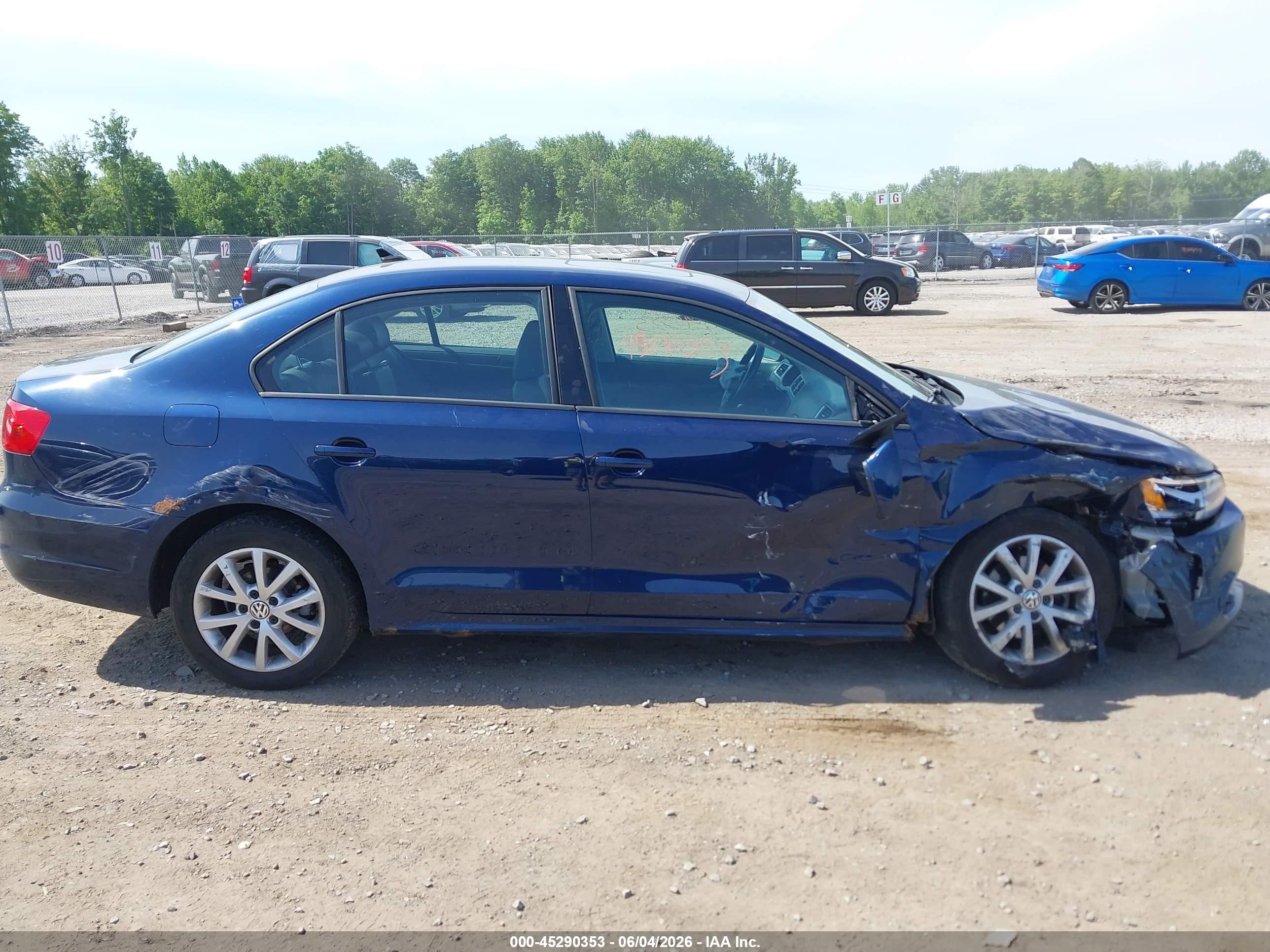 2012 Volkswagen Jetta 2.5l Se Blue vin: 3VWDX7AJ8CM469879