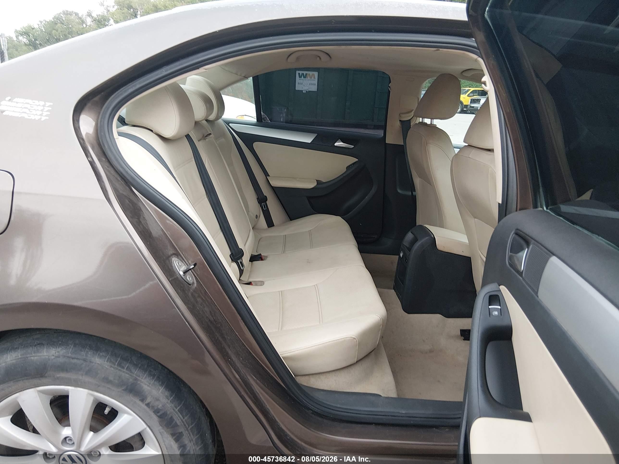 2013 Volkswagen Jetta 2.5l Se Brown vin: 3VWDX7AJ8DM294096
