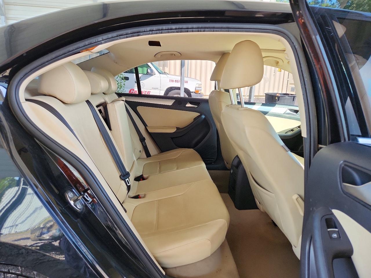 2013 Volkswagen Jetta Se Black vin: 3VWDX7AJ8DM361151