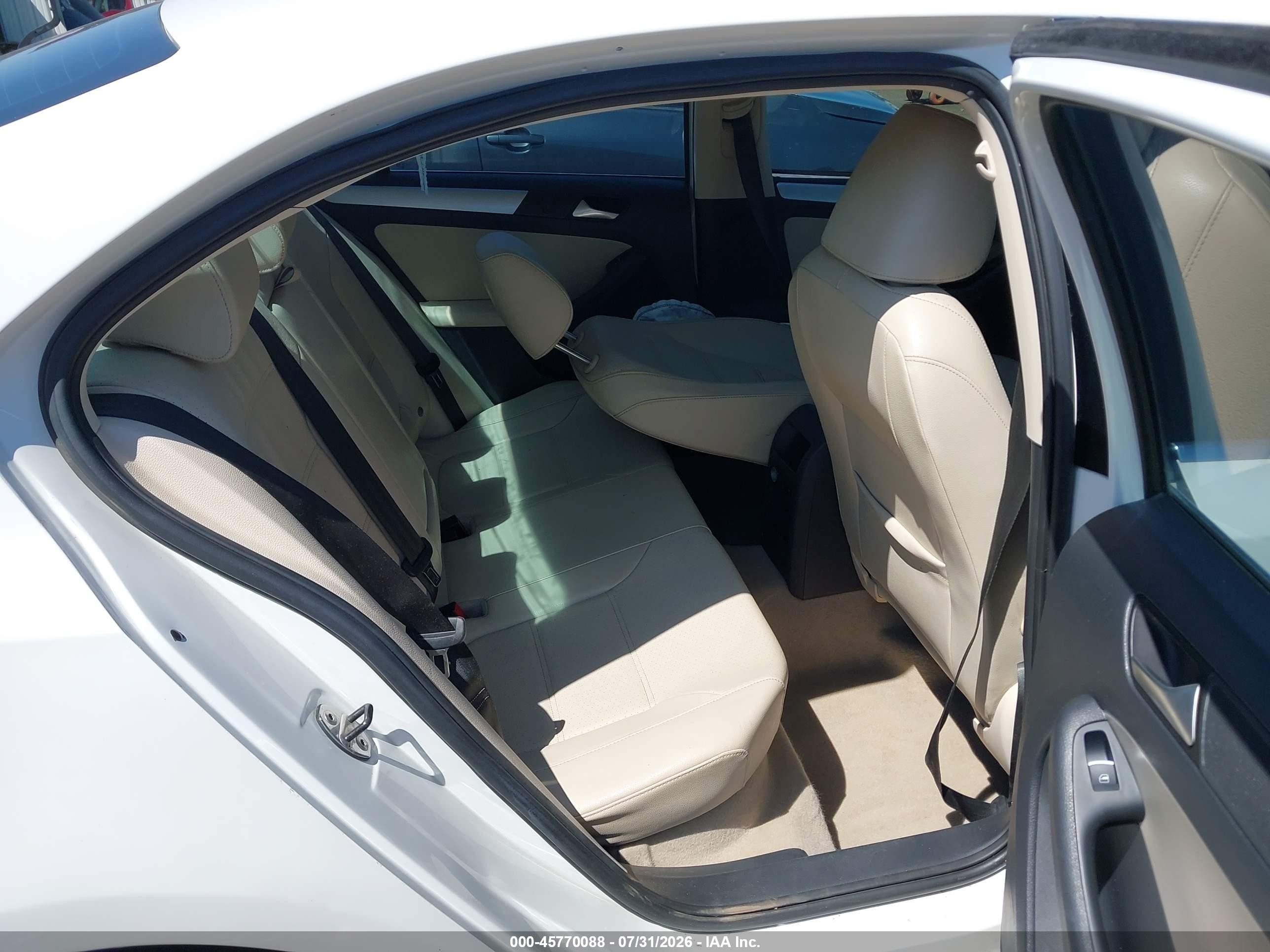 2013 Volkswagen Jetta 2.5l Se White vin: 3VWDX7AJ8DM391511