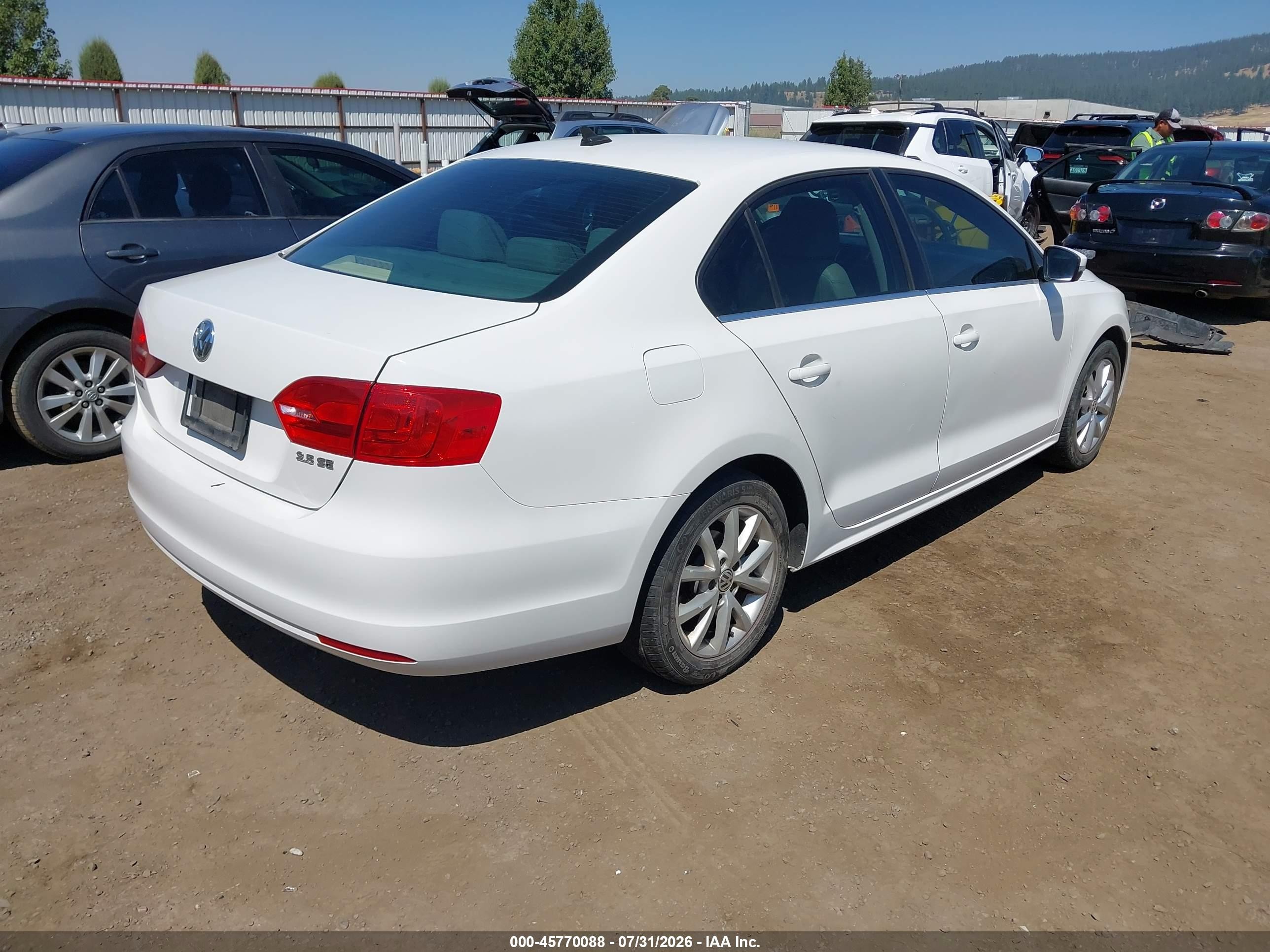 2013 Volkswagen Jetta 2.5l Se White vin: 3VWDX7AJ8DM391511
