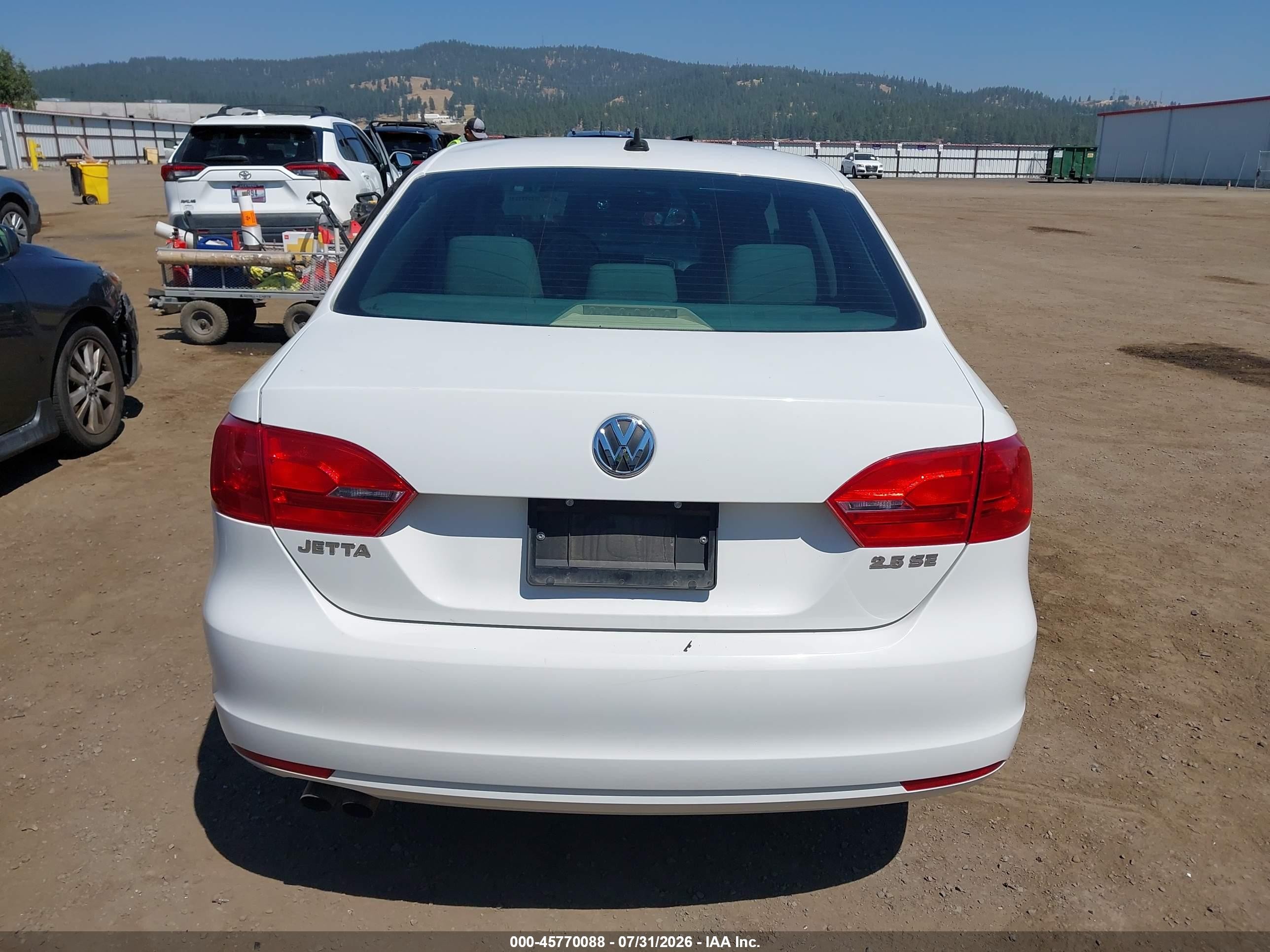 2013 Volkswagen Jetta 2.5l Se White vin: 3VWDX7AJ8DM391511