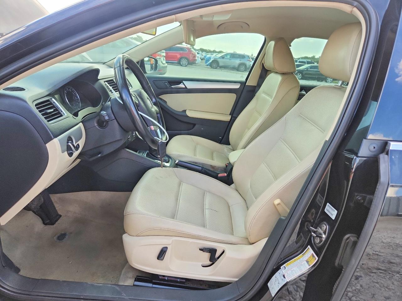 2013 Volkswagen Jetta Se Black vin: 3VWDX7AJ8DM396529