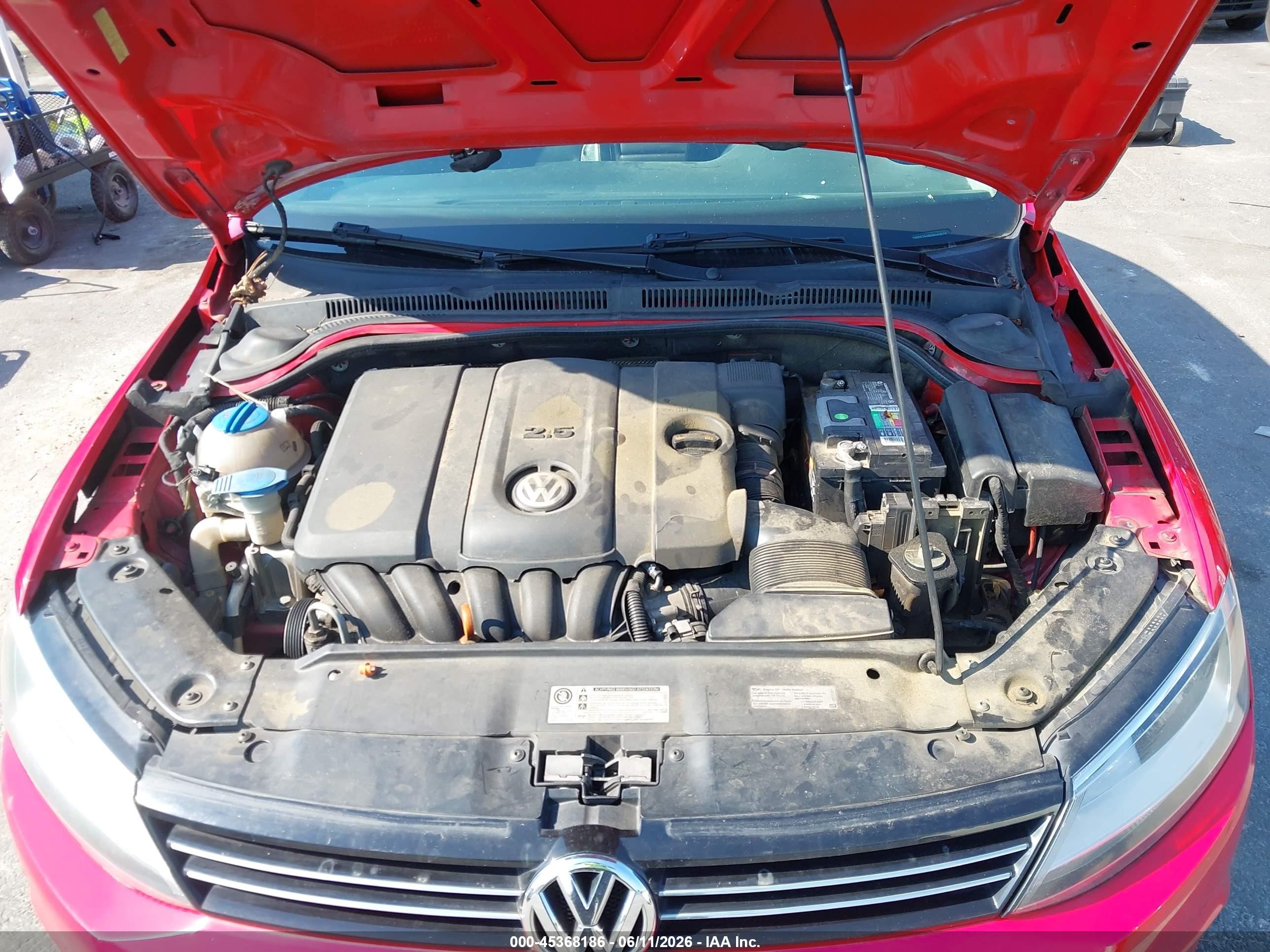 2013 Volkswagen Jetta 2.5l Se Red vin: 3VWDX7AJ8DM443879