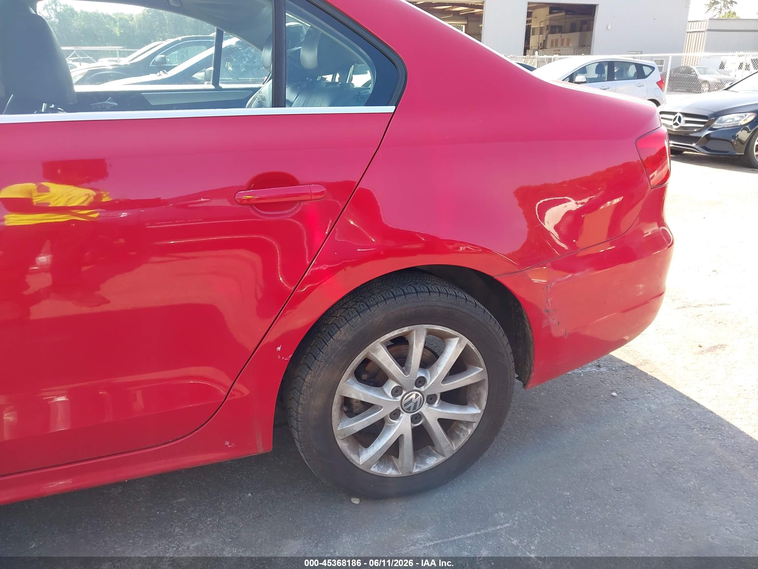 2013 Volkswagen Jetta 2.5l Se Red vin: 3VWDX7AJ8DM443879