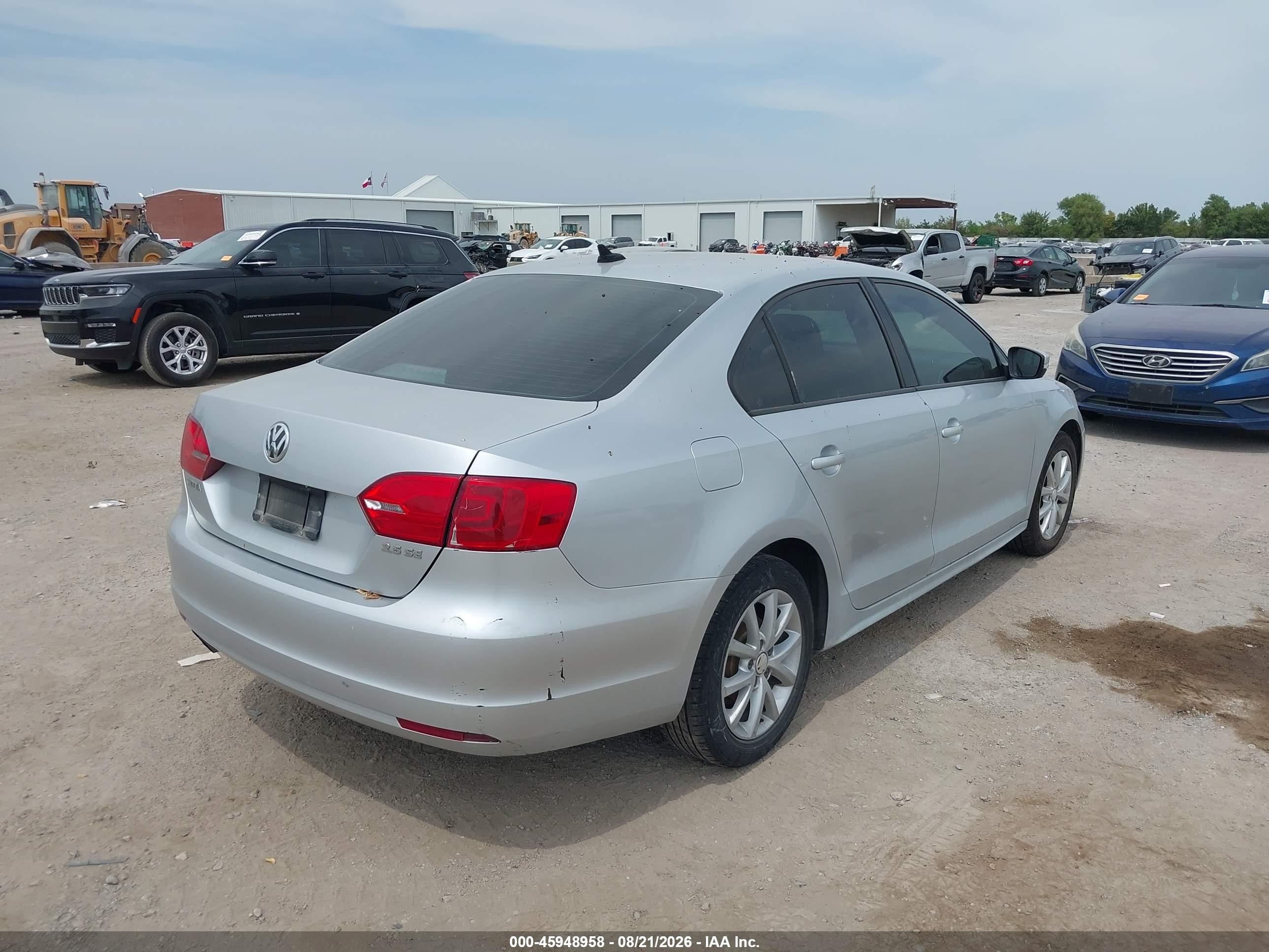 2011 Volkswagen Jetta 2.5l Se Silver vin: 3VWDX7AJ9BM316202
