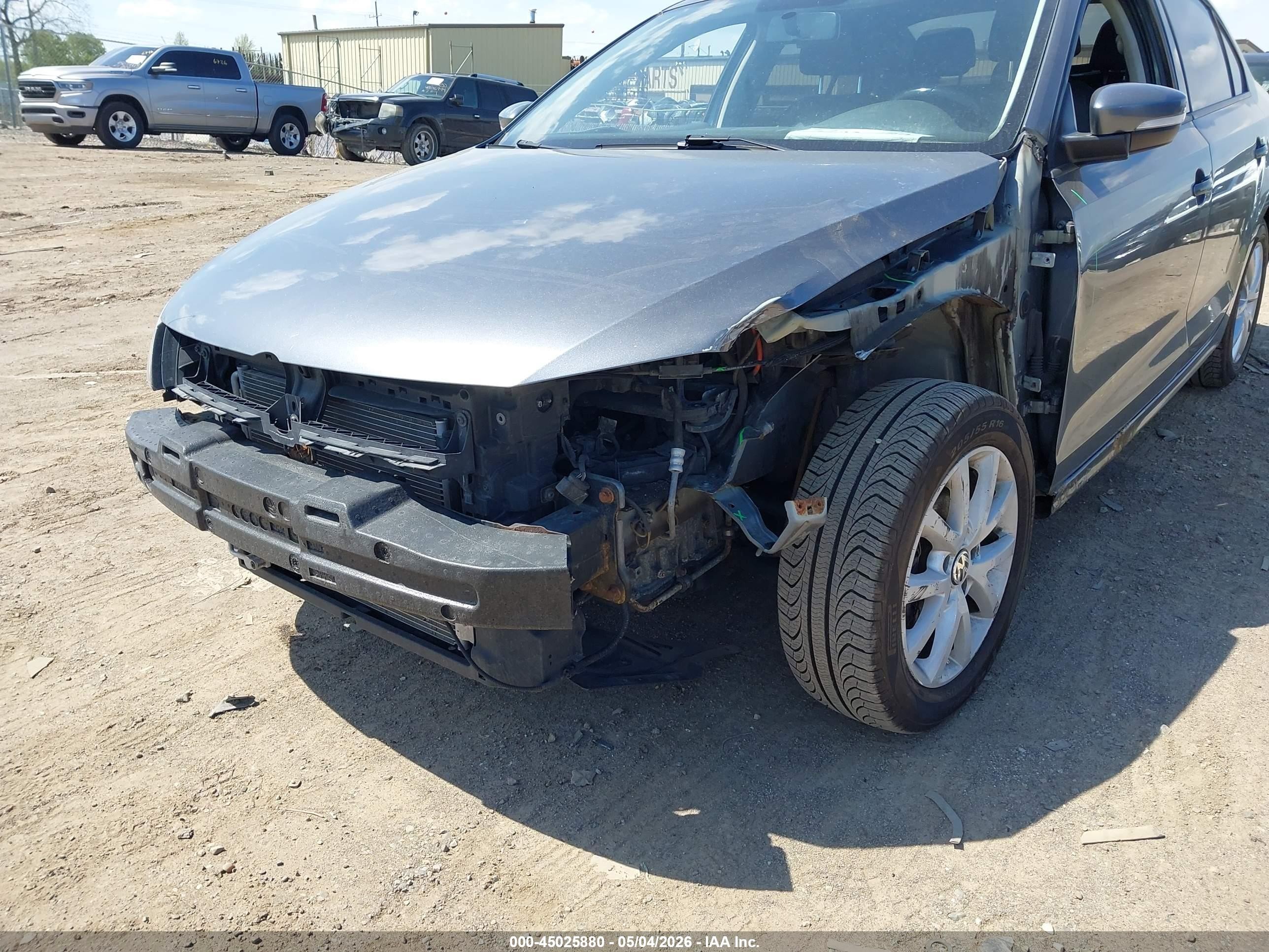 2011 Volkswagen Jetta 2.5l Se Серый vin: 3VWDX7AJ9BM329726