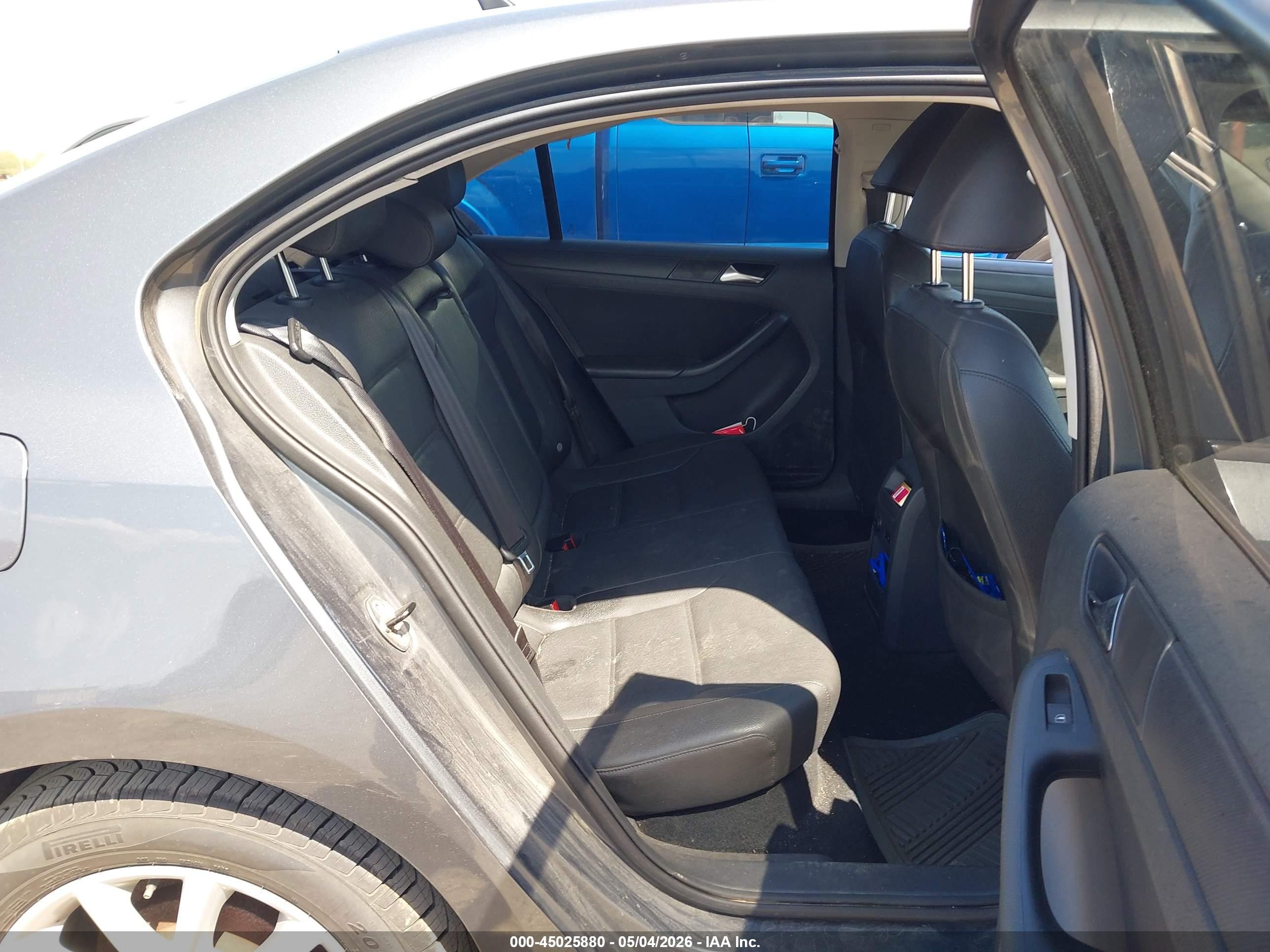 2011 Volkswagen Jetta 2.5l Se Серый vin: 3VWDX7AJ9BM329726
