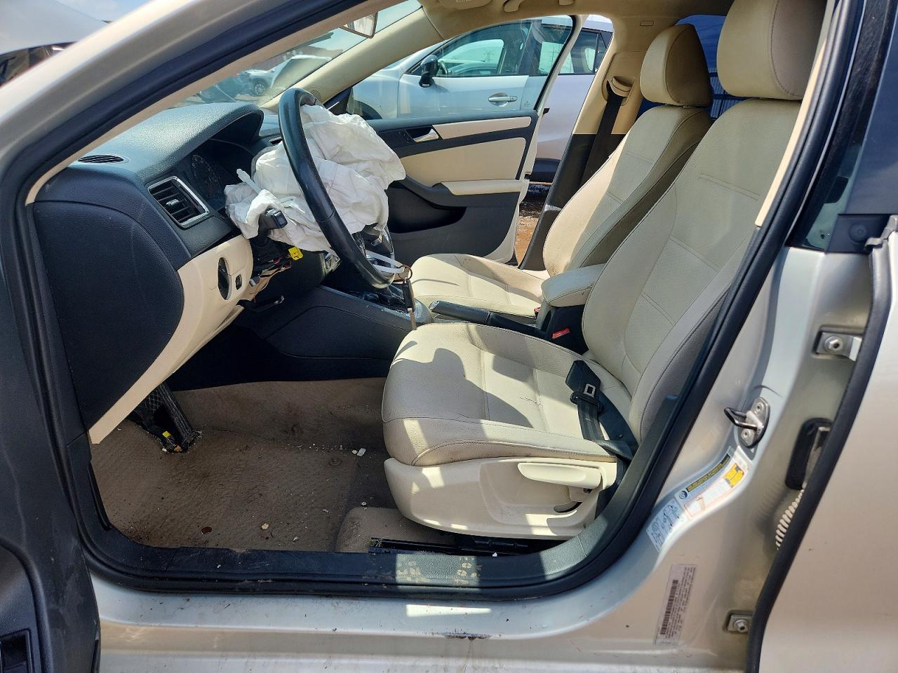 2011 Volkswagen Jetta Se Gold vin: 3VWDX7AJ9BM355078
