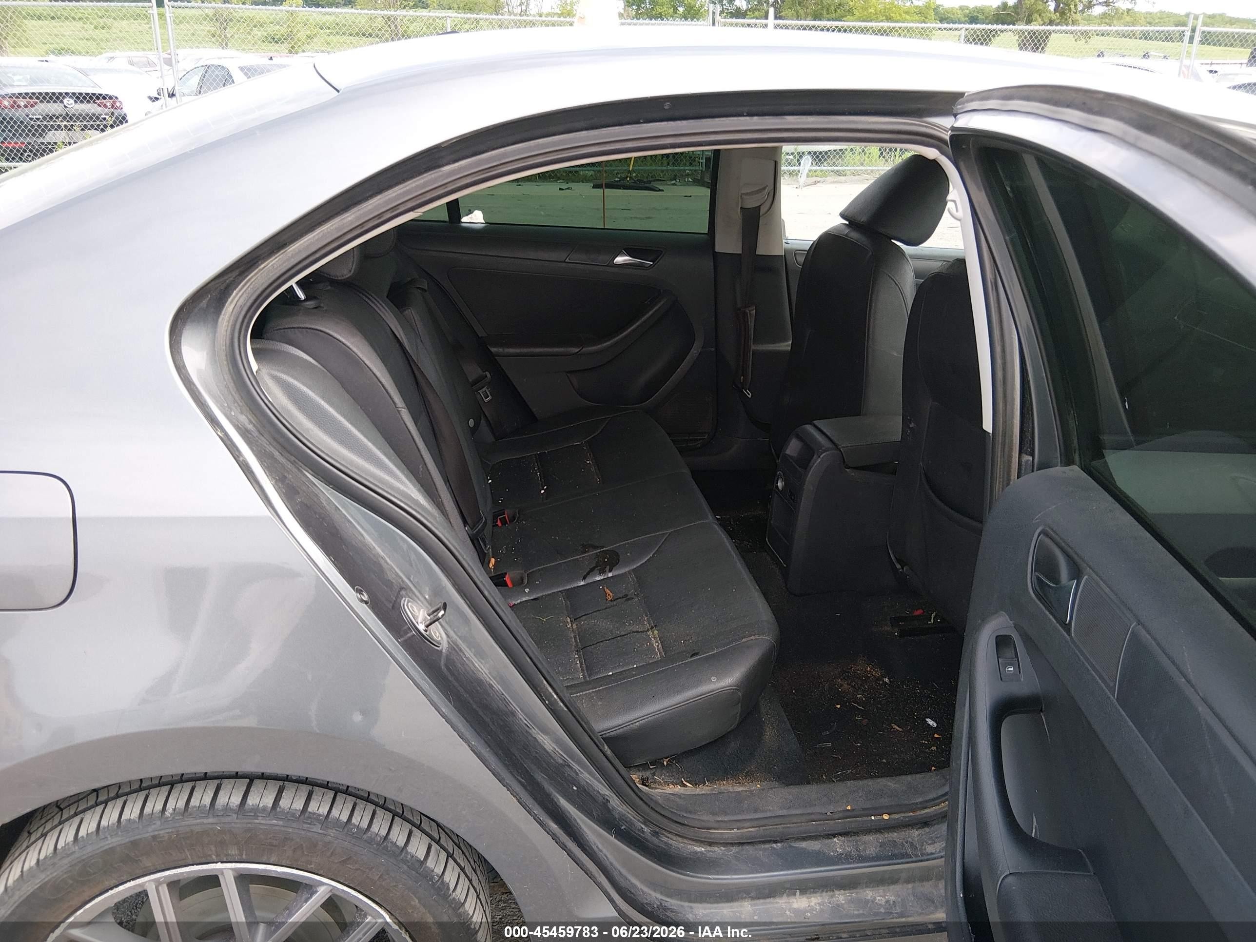 2011 Volkswagen Jetta 2.5l Se Серый vin: 3VWDX7AJ9BM359390