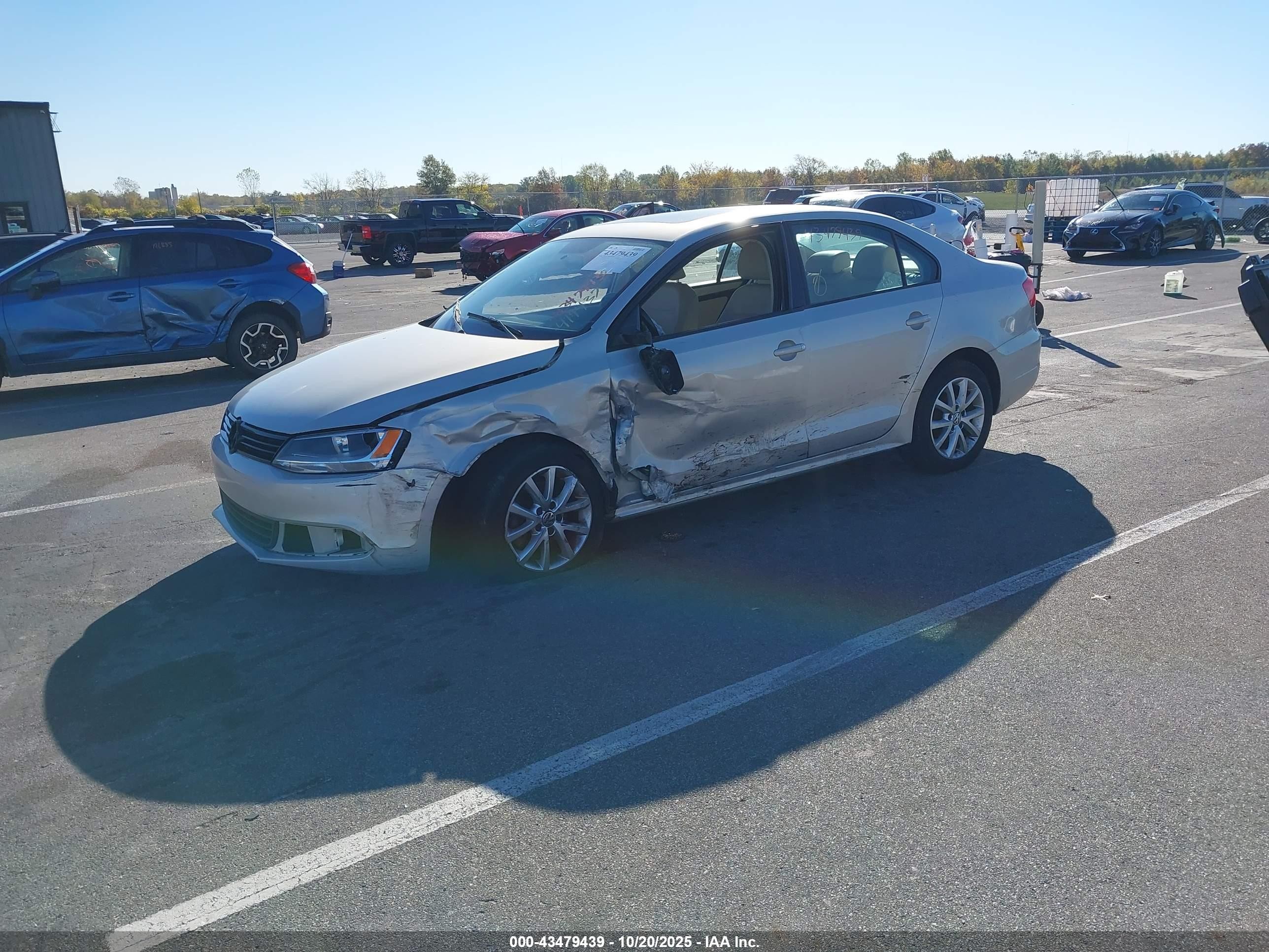 2011 Volkswagen Jetta 2.5l Se White vin: 3VWDX7AJ9BM371555