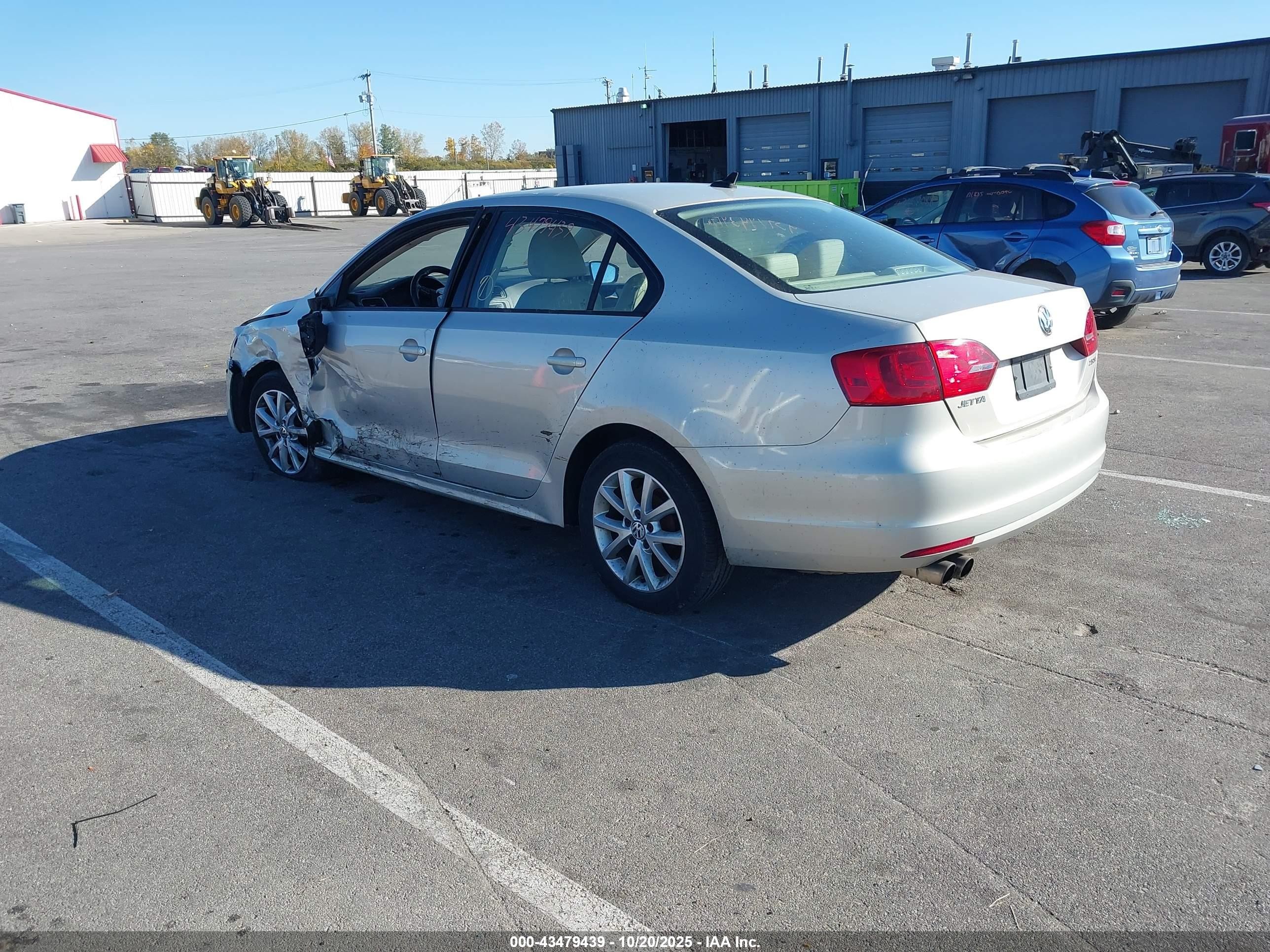 2011 Volkswagen Jetta 2.5l Se White vin: 3VWDX7AJ9BM371555