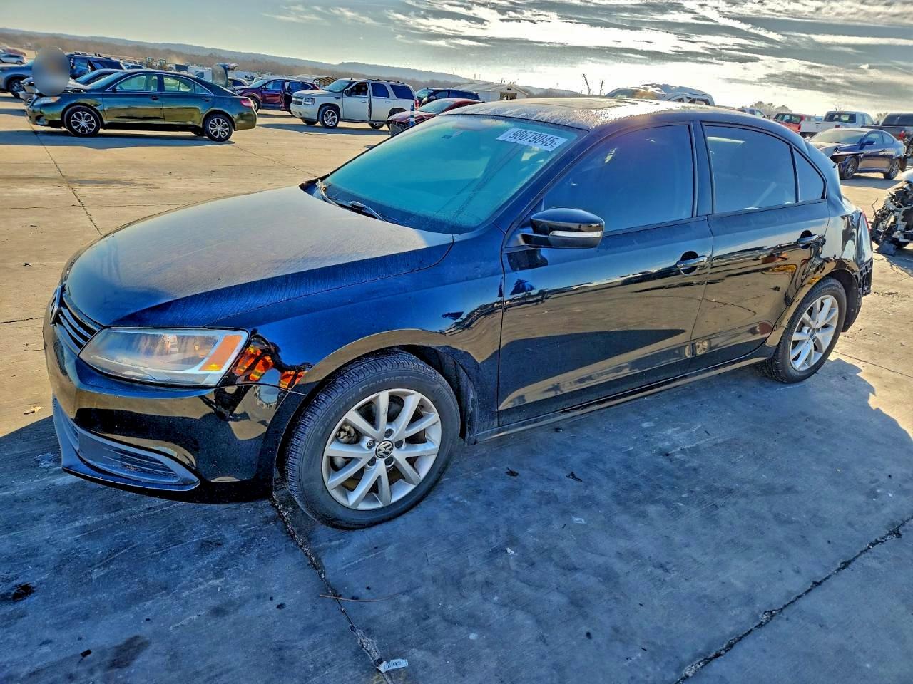 3VWDX7AJ9CM415829