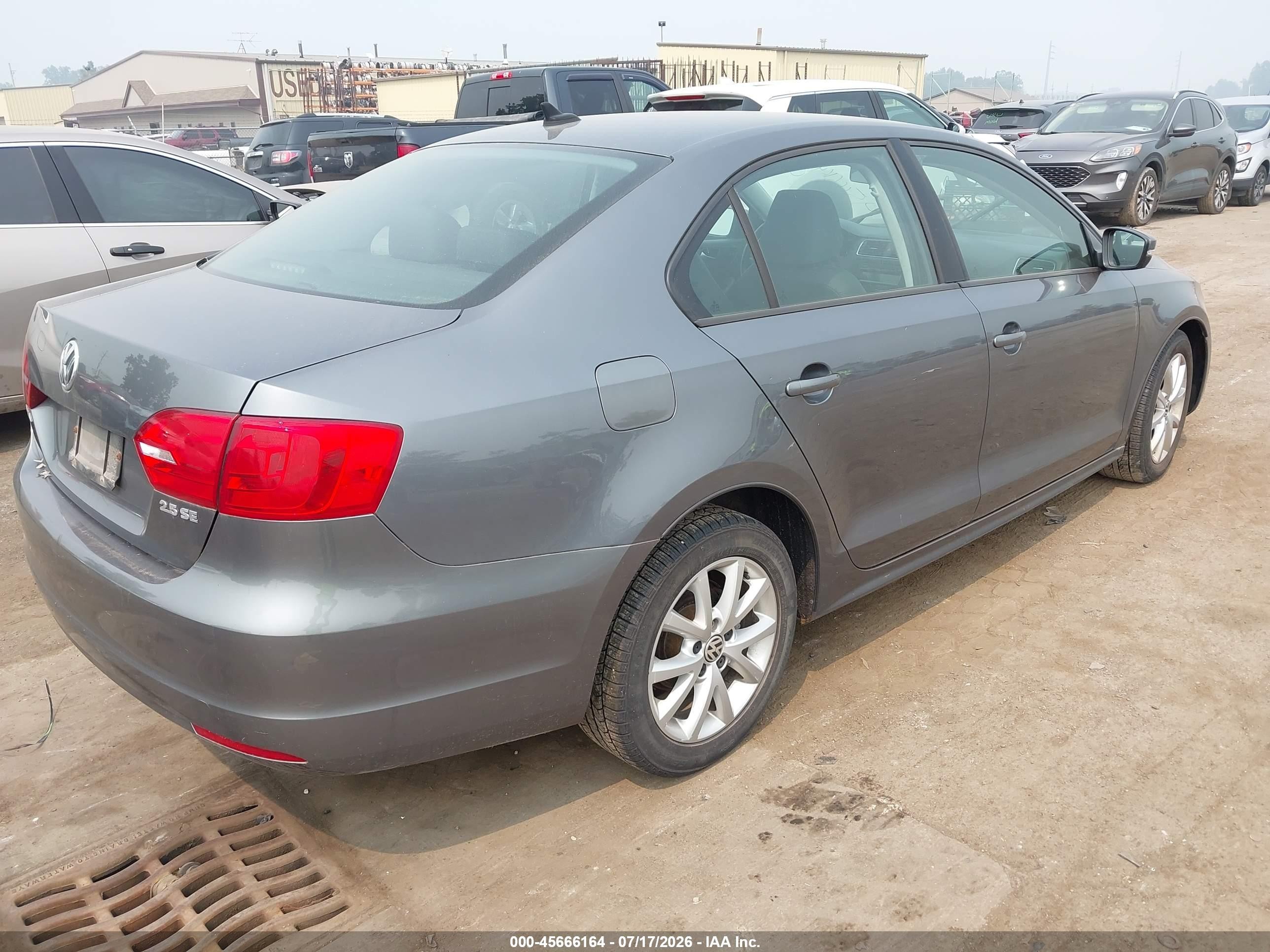 2012 Volkswagen Jetta 2.5l Se Silver vin: 3VWDX7AJ9CM416947