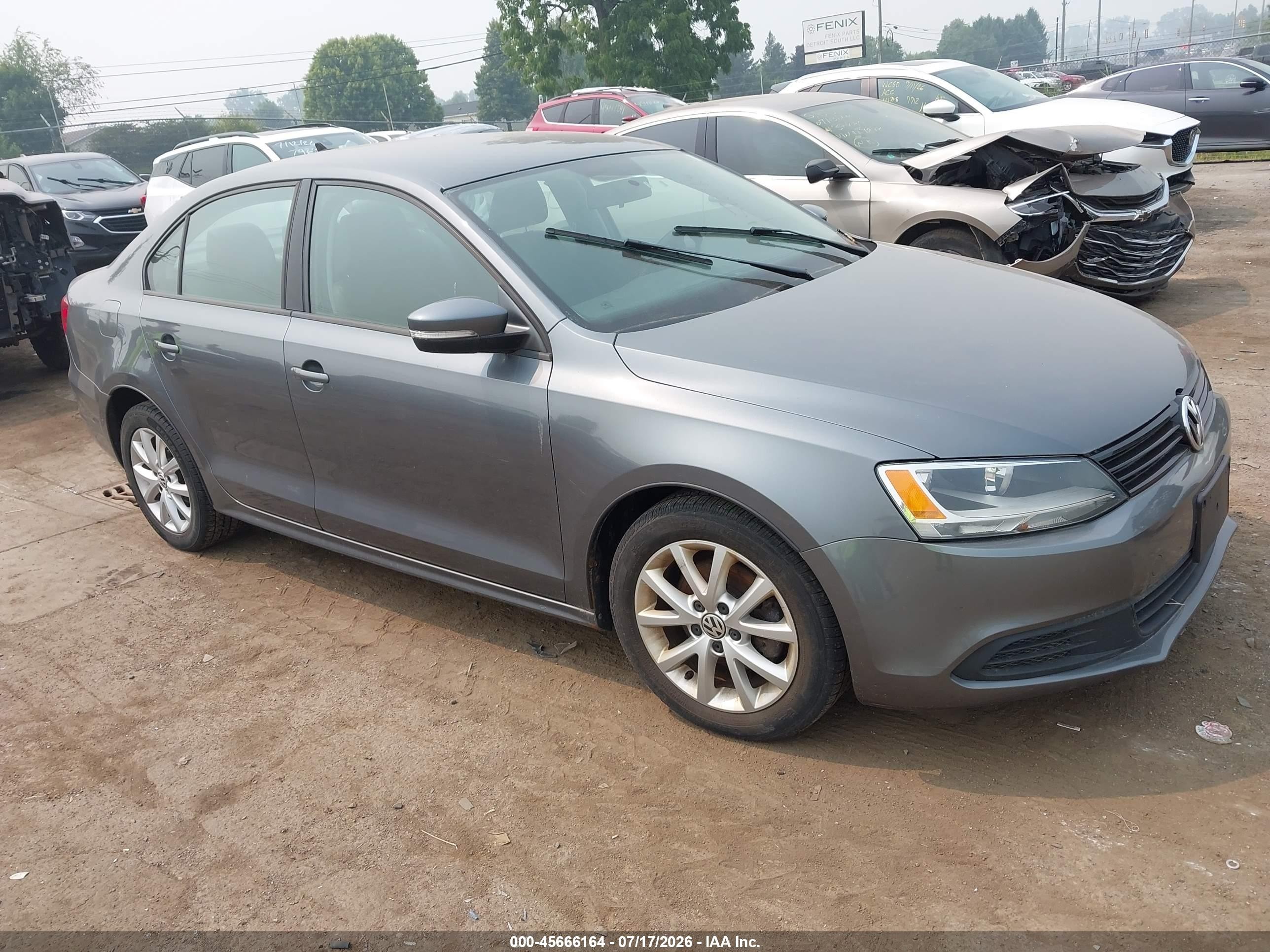 2012 Volkswagen Jetta 2.5l Se Silver vin: 3VWDX7AJ9CM416947