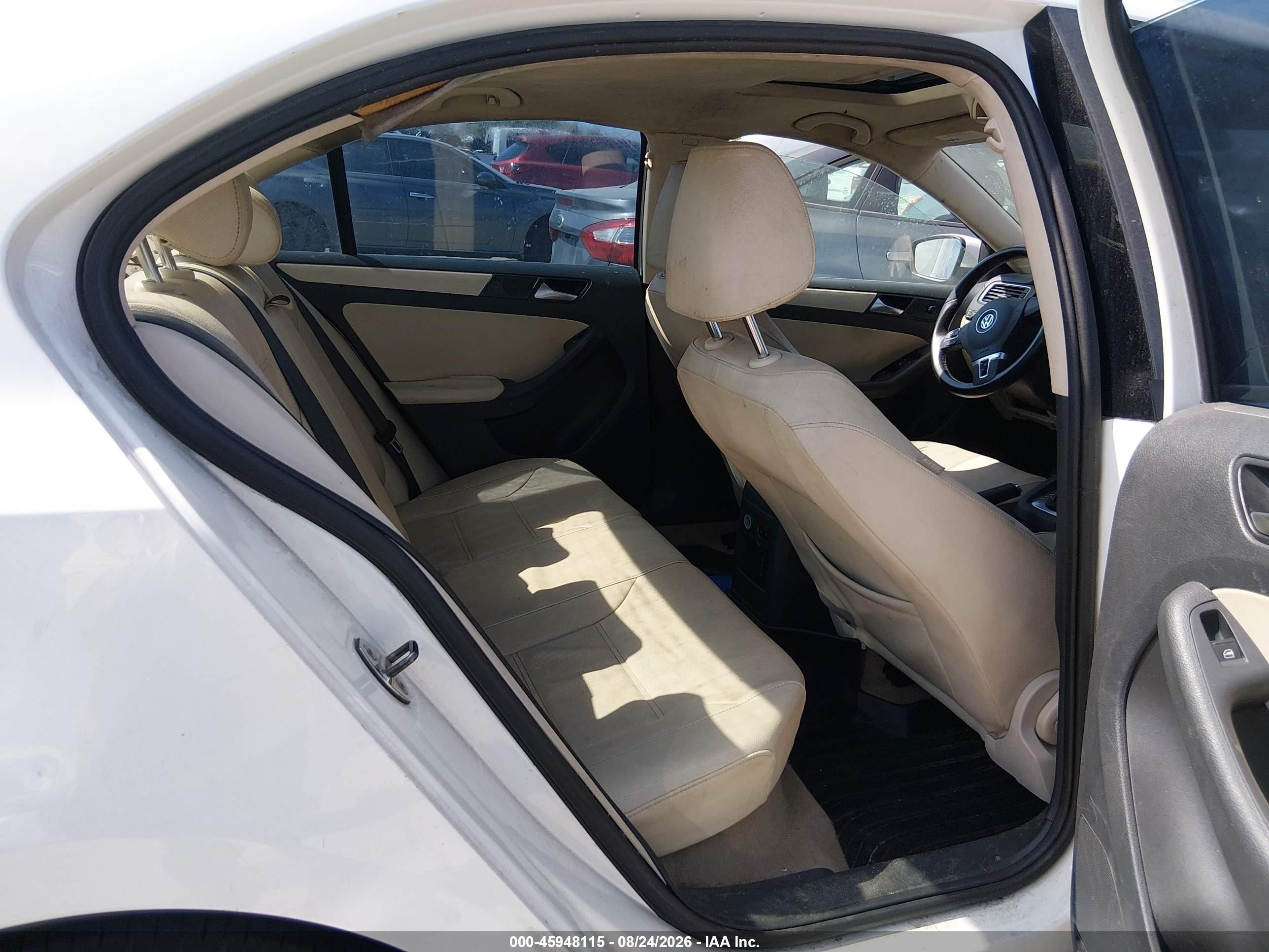 2012 Volkswagen Jetta 2.5l Se White vin: 3VWDX7AJ9CM418973