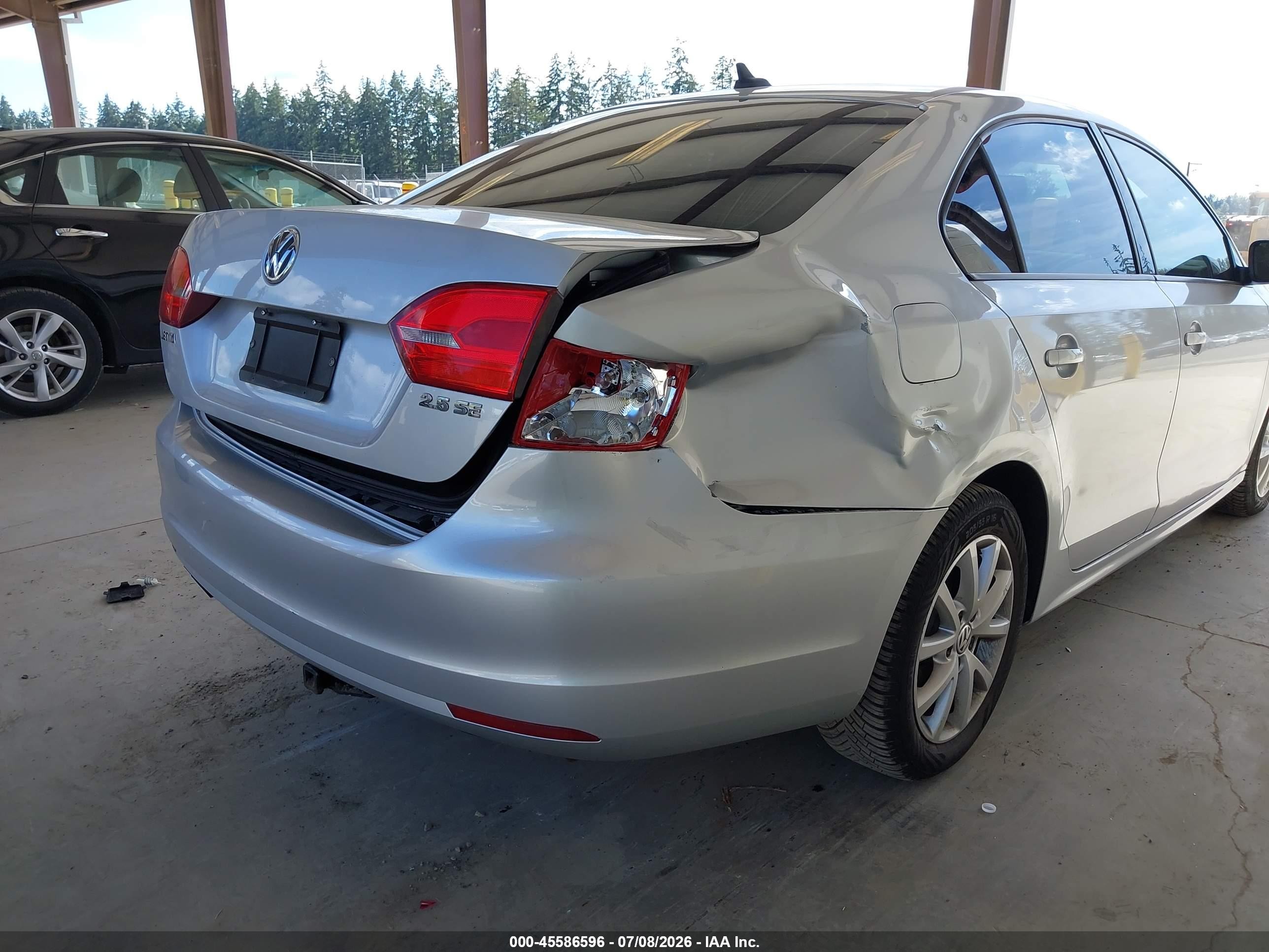 2012 Volkswagen Jetta 2.5l Se Silver vin: 3VWDX7AJ9CM462245