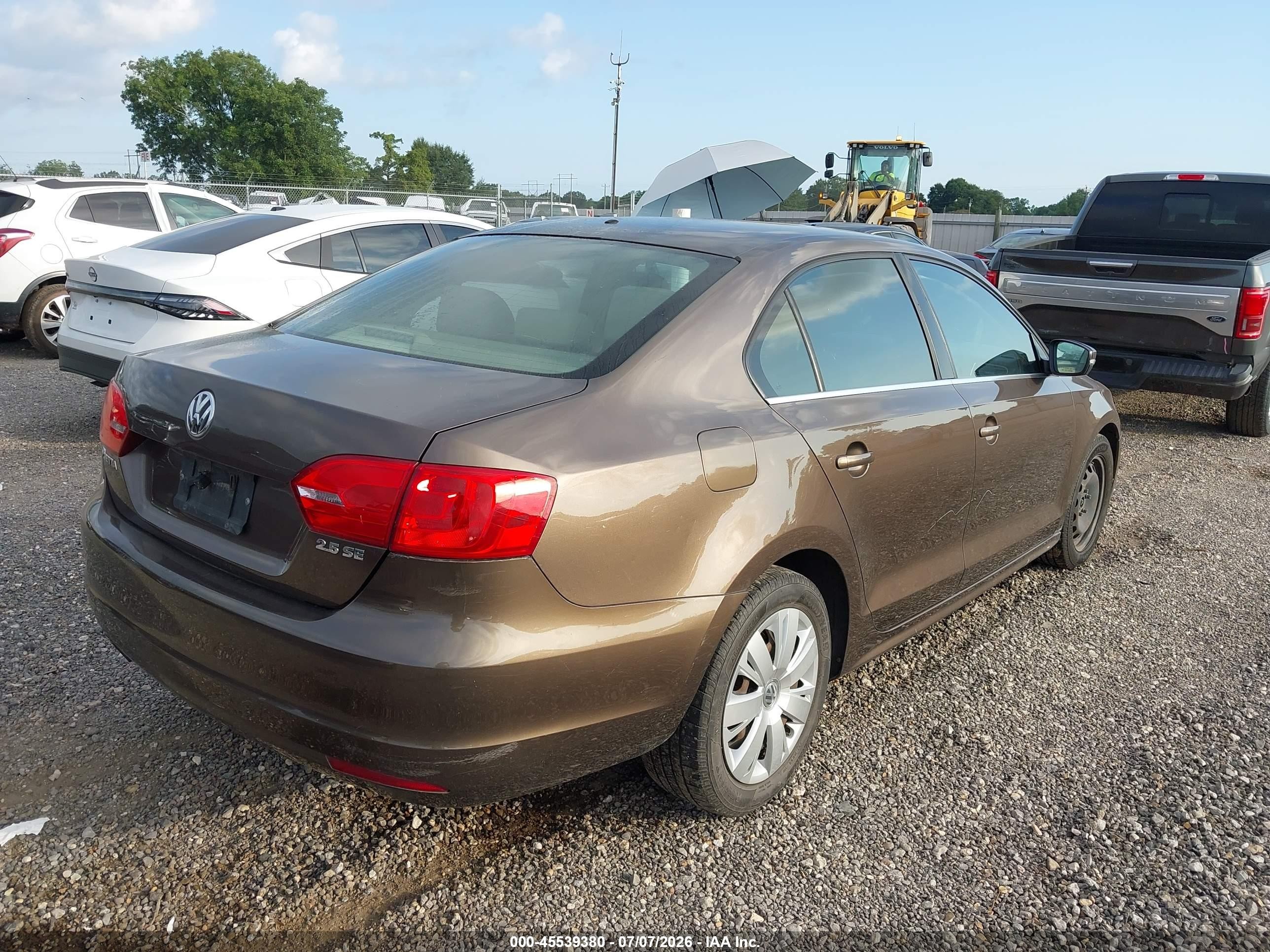2013 Volkswagen Jetta 2.5l Se Brown vin: 3VWDX7AJ9DM213591