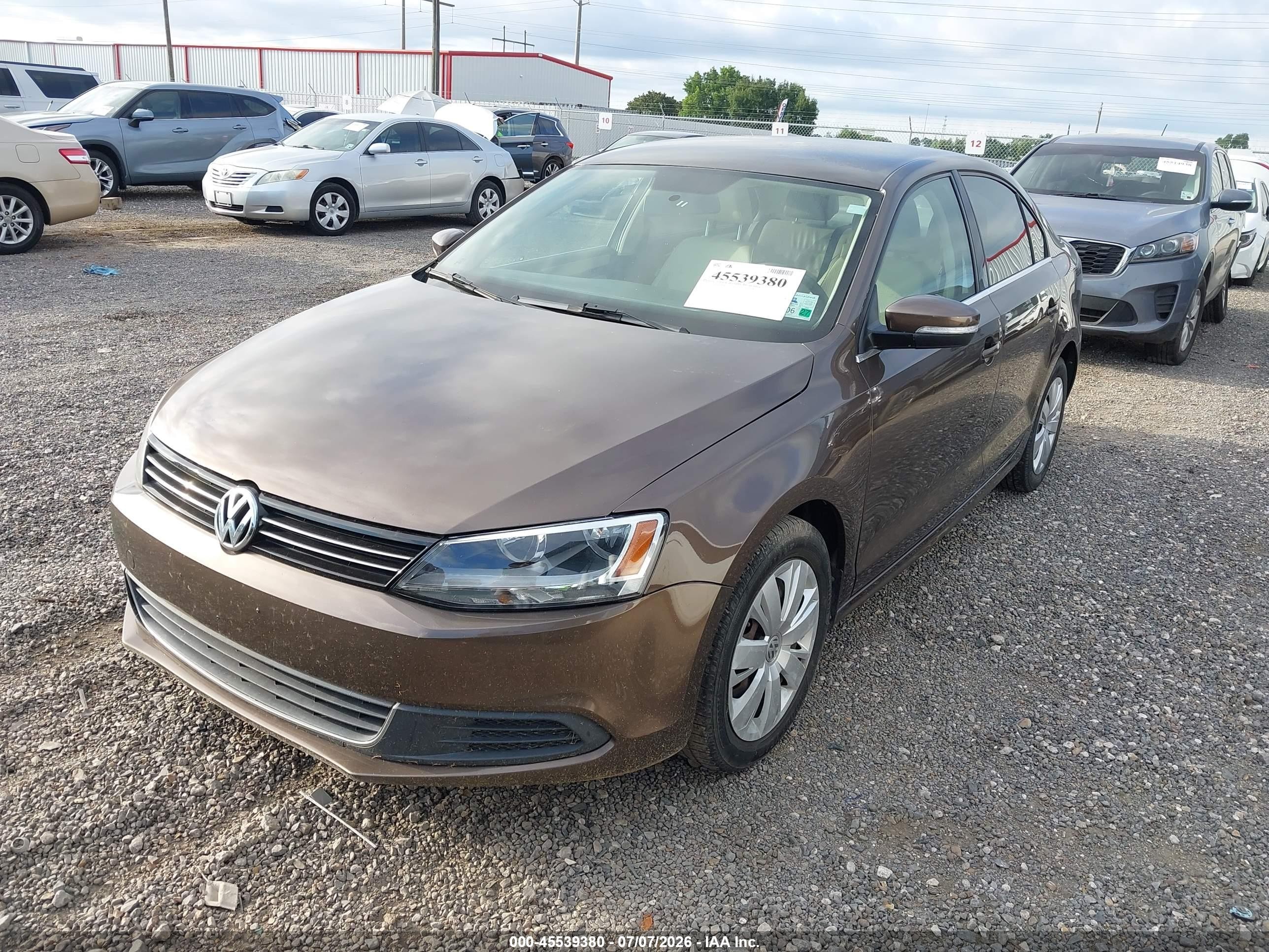 2013 Volkswagen Jetta 2.5l Se Brown vin: 3VWDX7AJ9DM213591