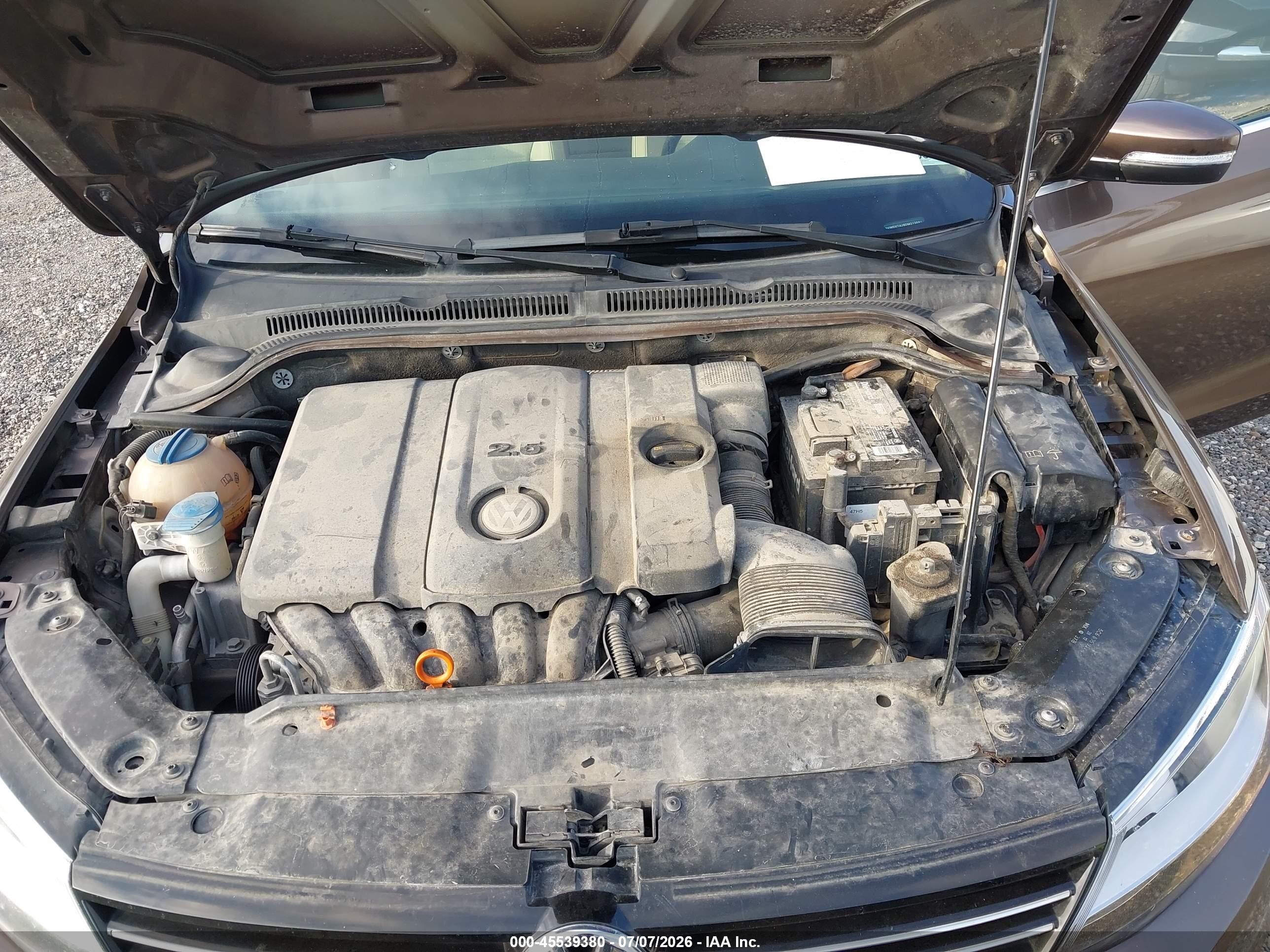 2013 Volkswagen Jetta 2.5l Se Brown vin: 3VWDX7AJ9DM213591