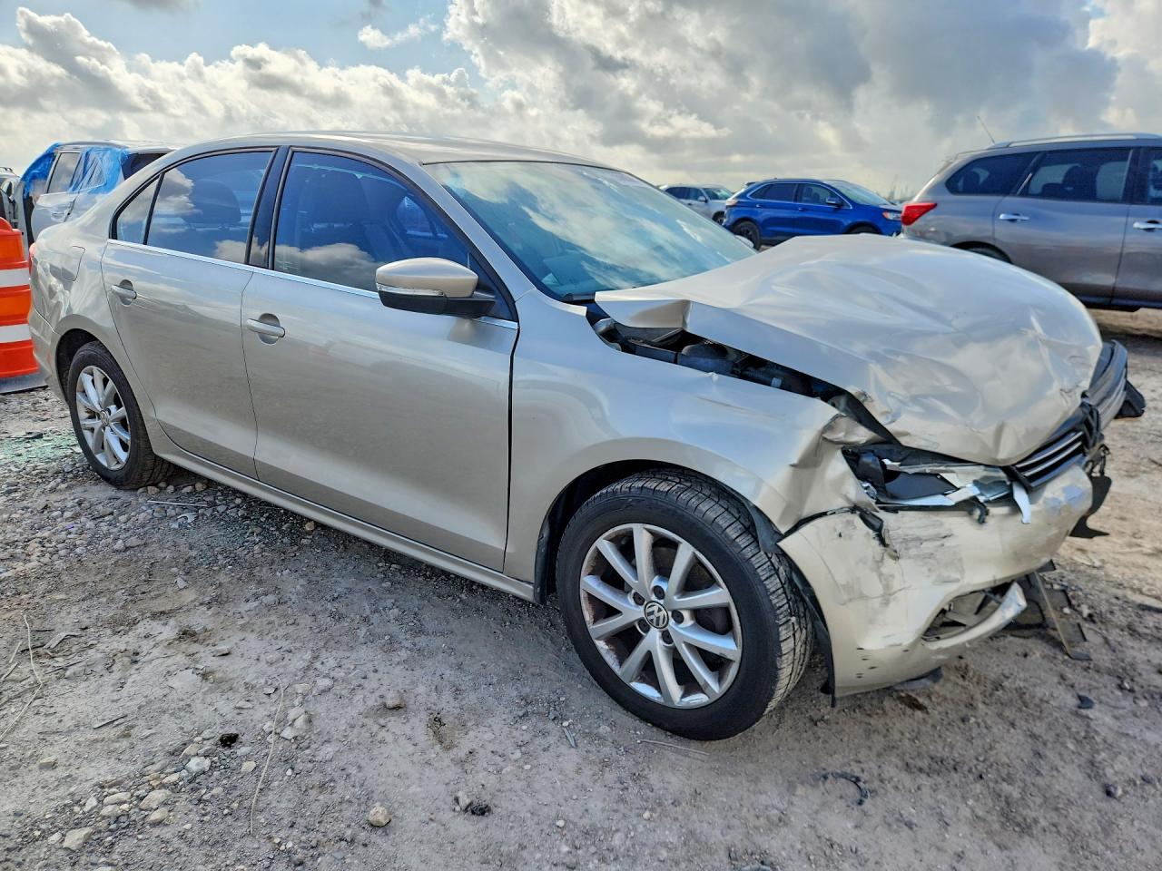2013 Volkswagen Jetta Se Beige vin: 3VWDX7AJ9DM231430