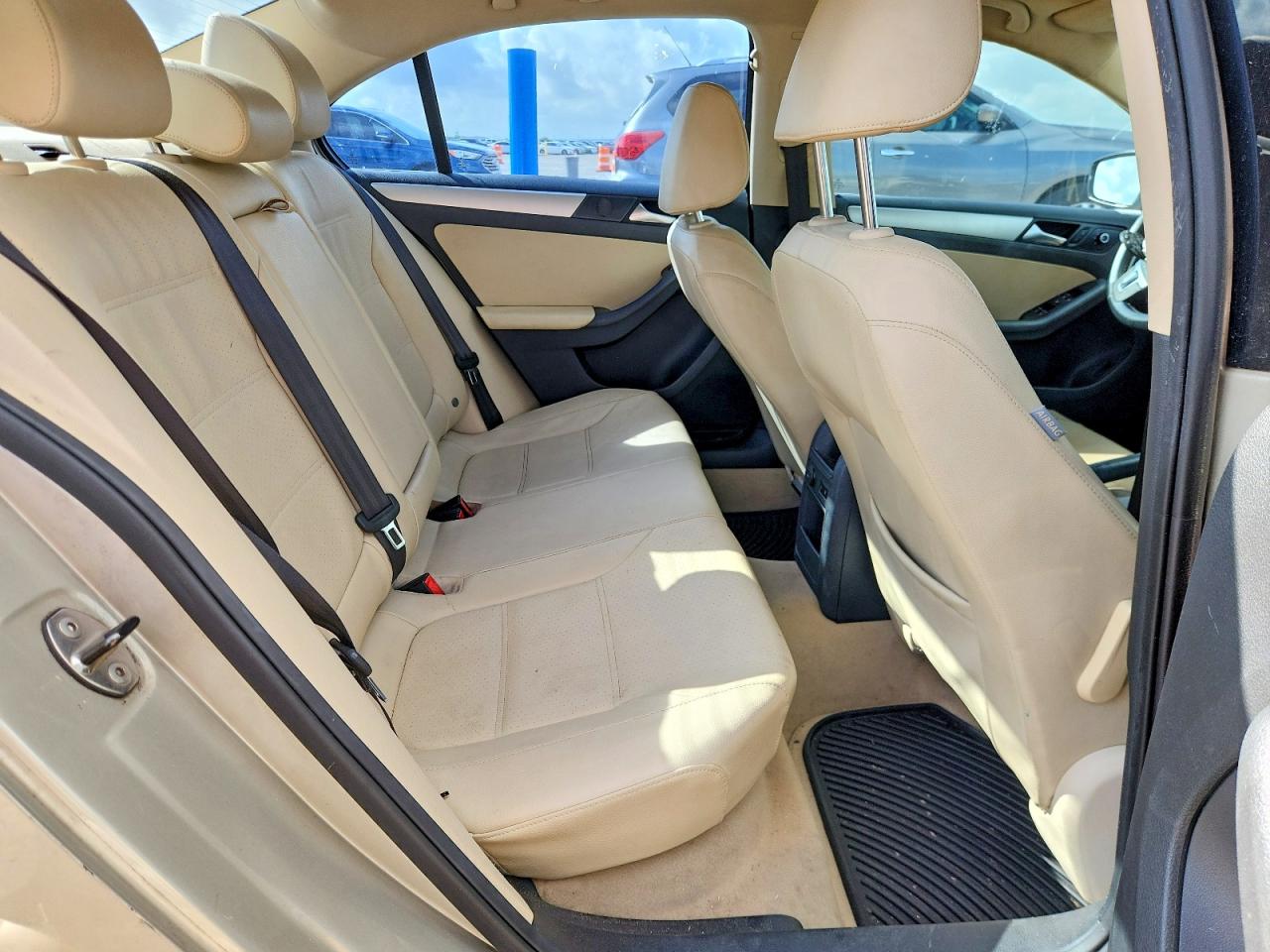 2013 Volkswagen Jetta Se Beige vin: 3VWDX7AJ9DM231430