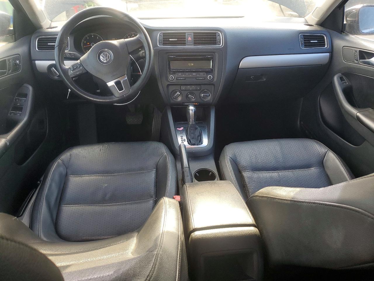 2013 Volkswagen Jetta Se Black vin: 3VWDX7AJ9DM353947