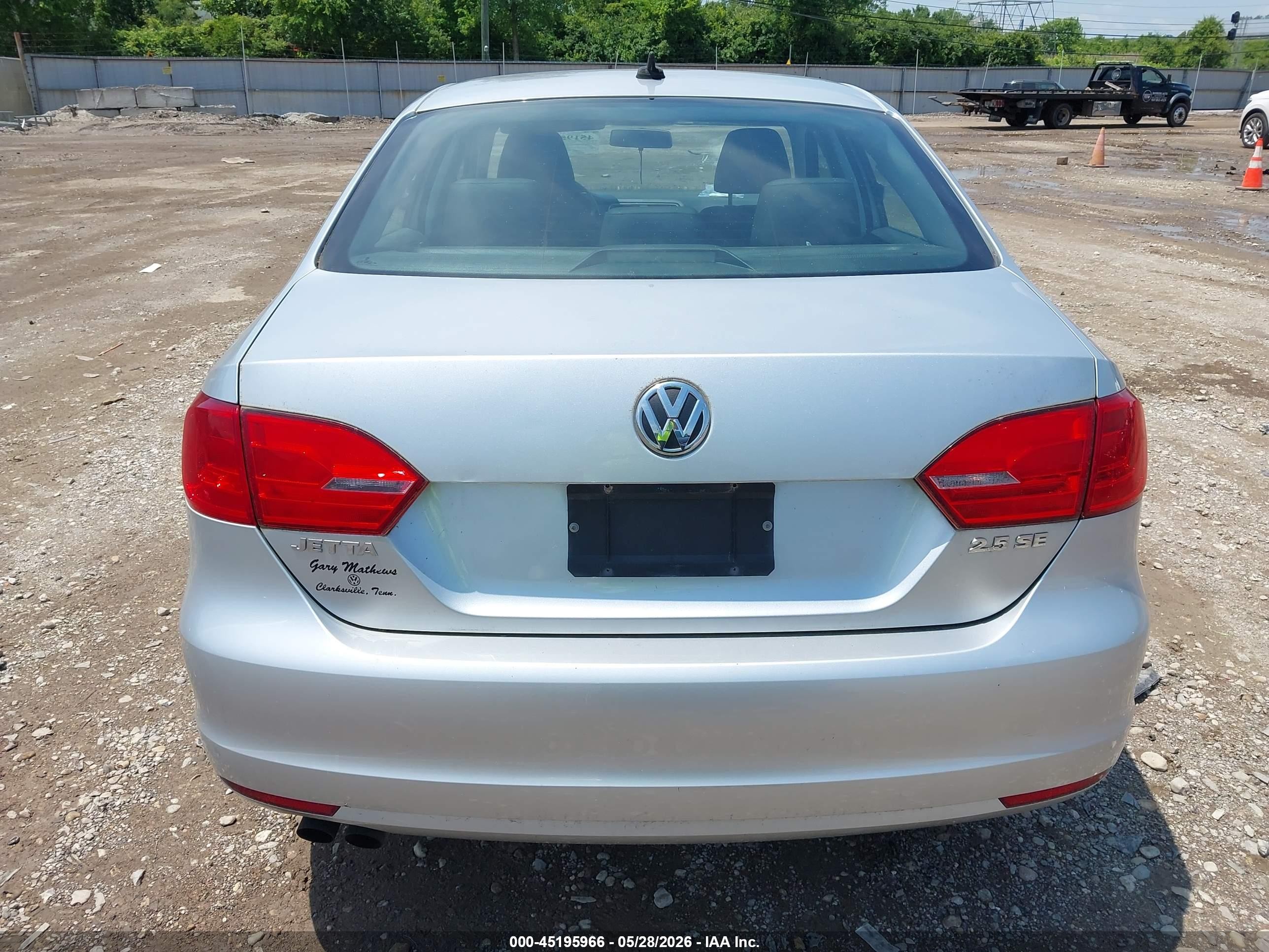 2011 Volkswagen Jetta 2.5l Se Silver vin: 3VWDX7AJXBM133049