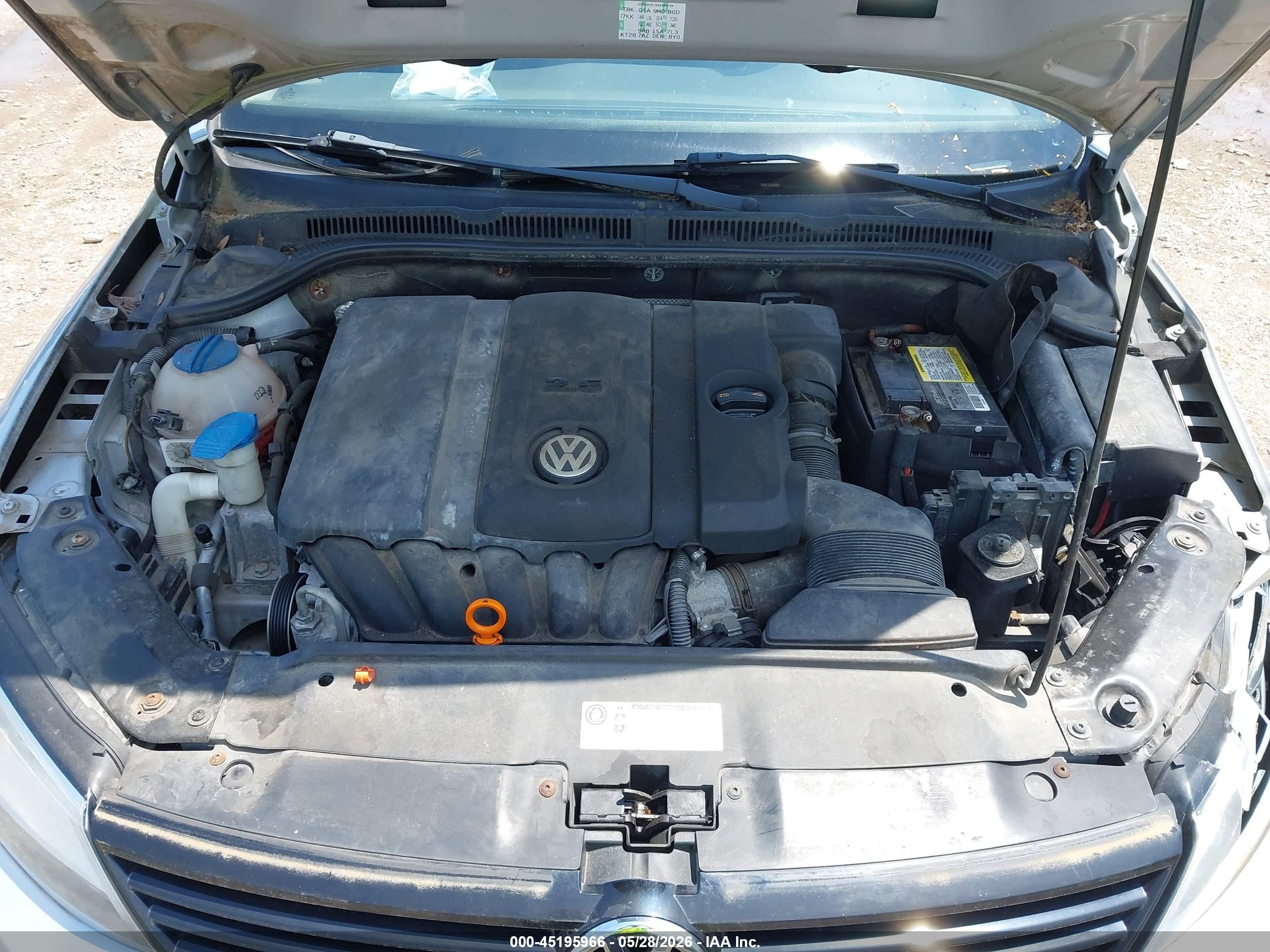 2011 Volkswagen Jetta 2.5l Se Silver vin: 3VWDX7AJXBM133049