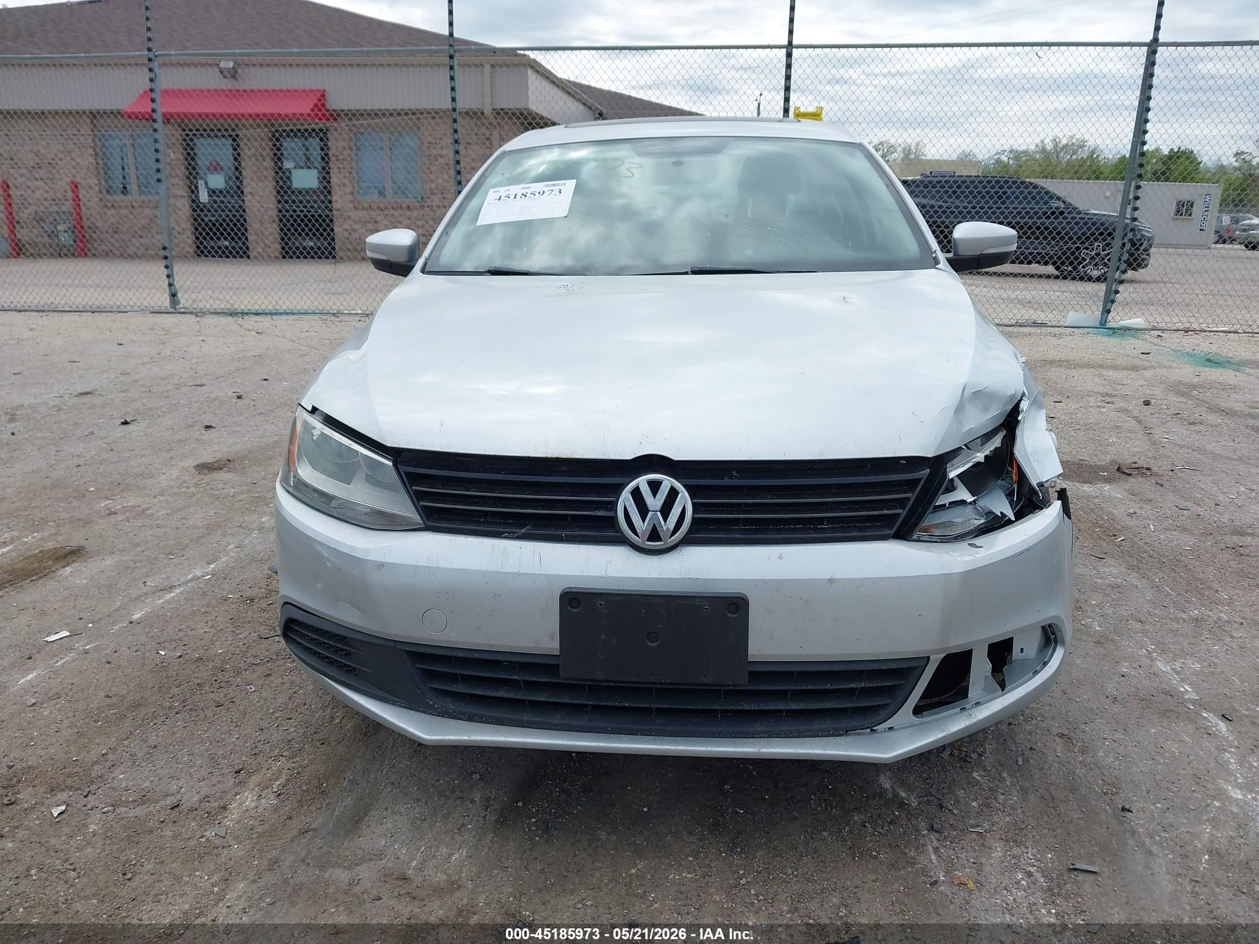 2011 Volkswagen Jetta 2.5l Se Silver vin: 3VWDX7AJXBM303541